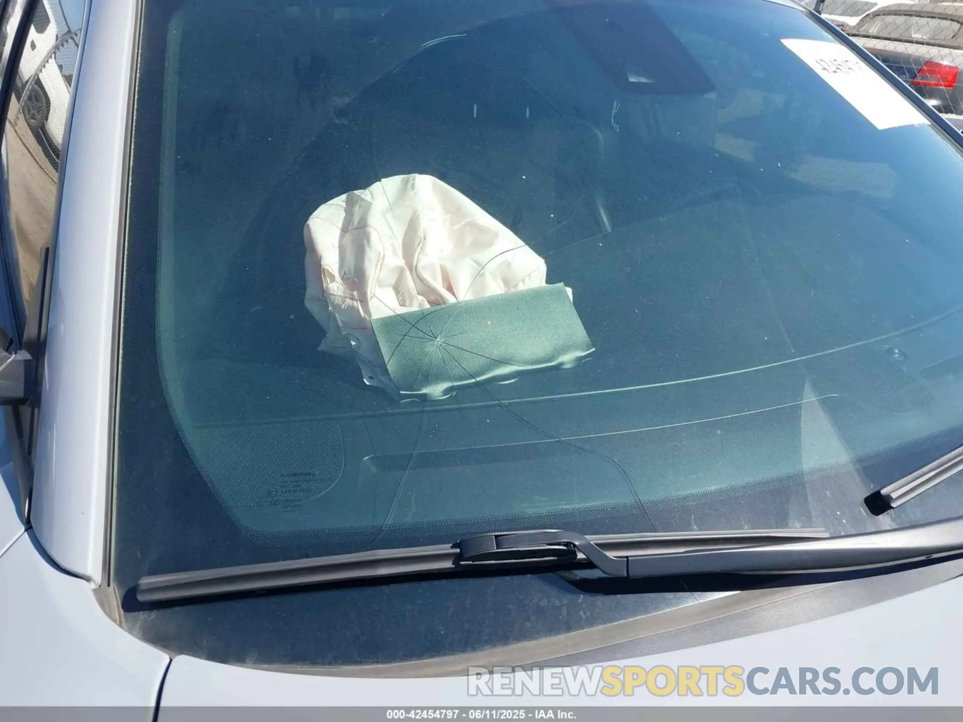 20 Photograph of a damaged car 2C3CDXHG1MH639537 DODGE CHARGER 2021