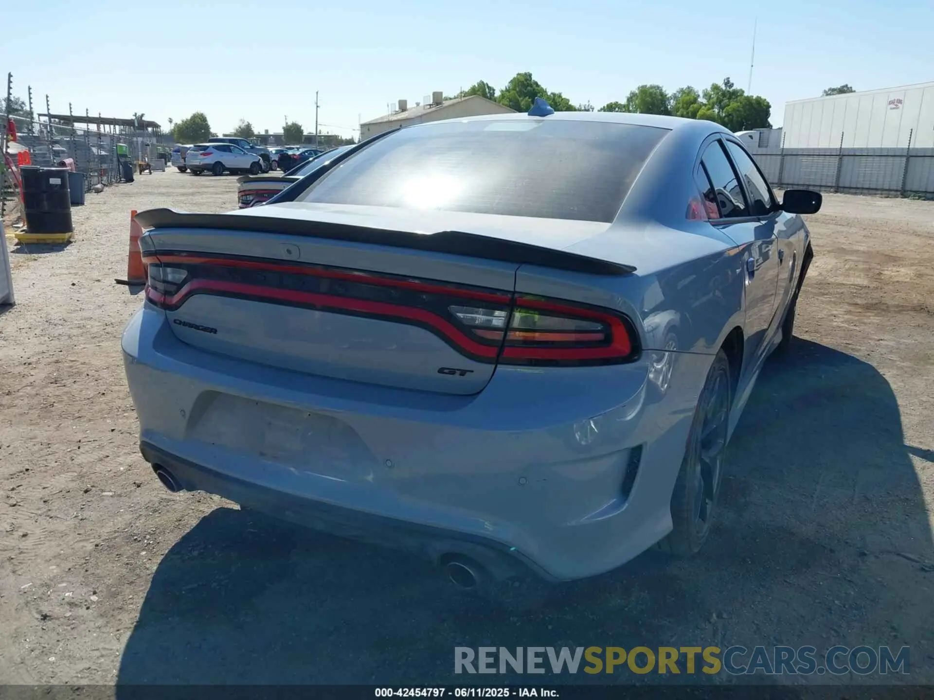 4 Photograph of a damaged car 2C3CDXHG1MH639537 DODGE CHARGER 2021