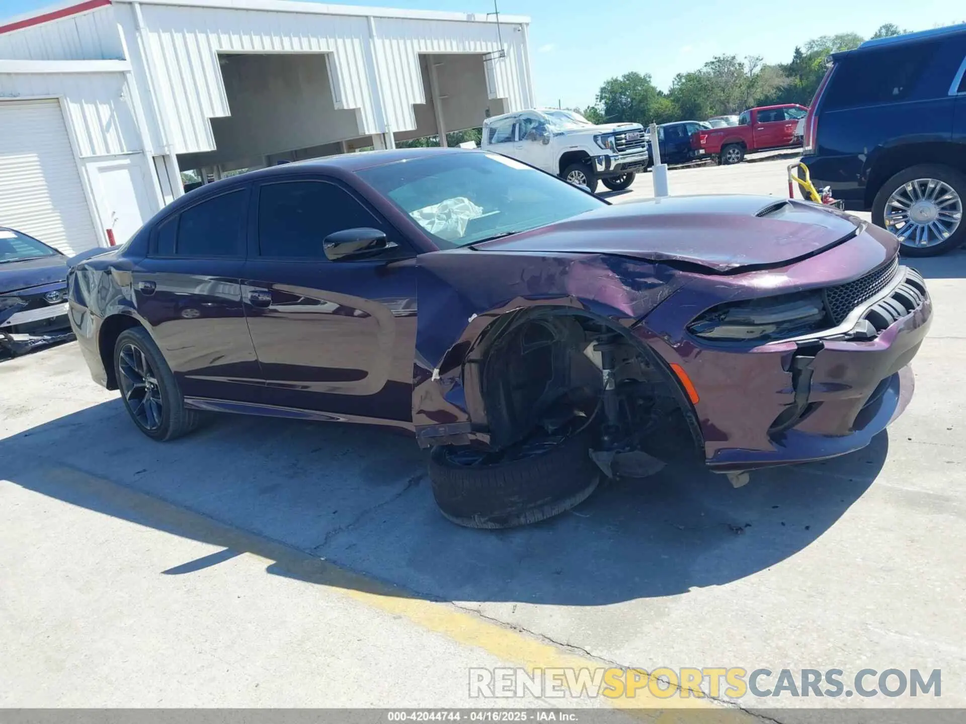 13 Photograph of a damaged car 2C3CDXHG2MH613139 DODGE CHARGER 2021