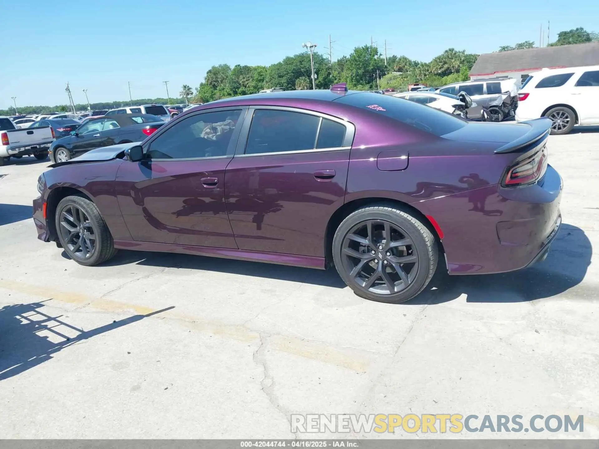 14 Photograph of a damaged car 2C3CDXHG2MH613139 DODGE CHARGER 2021