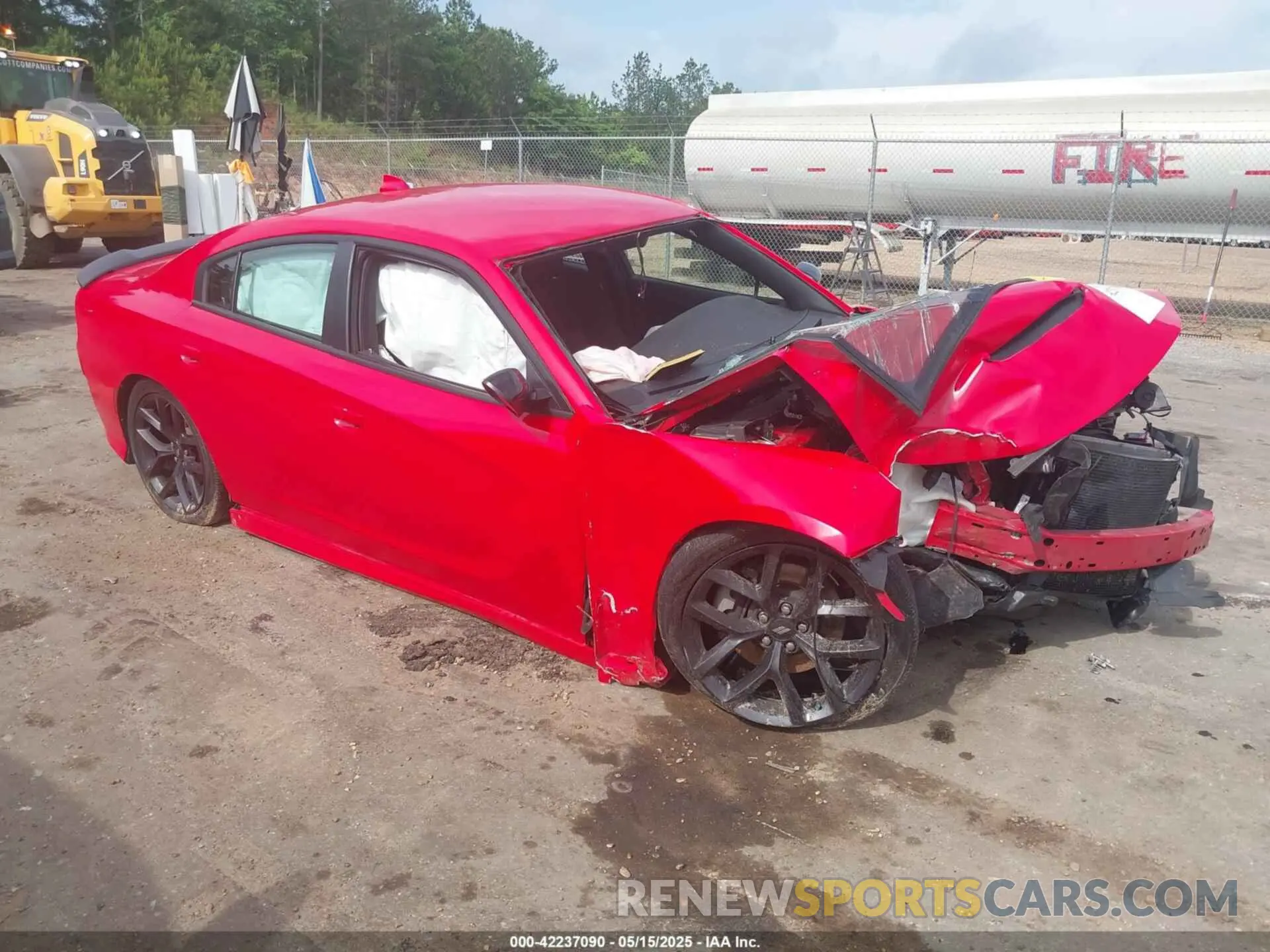 1 Photograph of a damaged car 2C3CDXHG3MH581253 DODGE CHARGER 2021