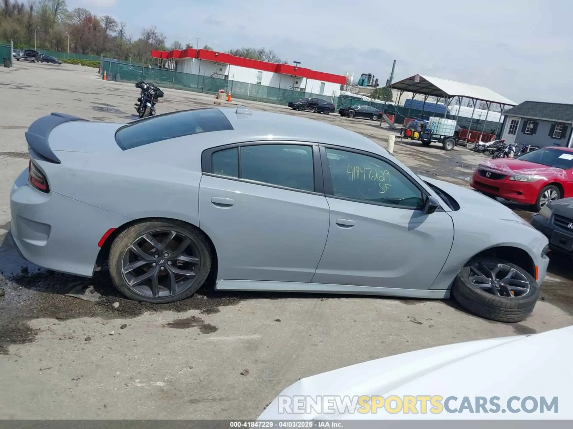 12 Photograph of a damaged car 2C3CDXHG3MH668389 DODGE CHARGER 2021