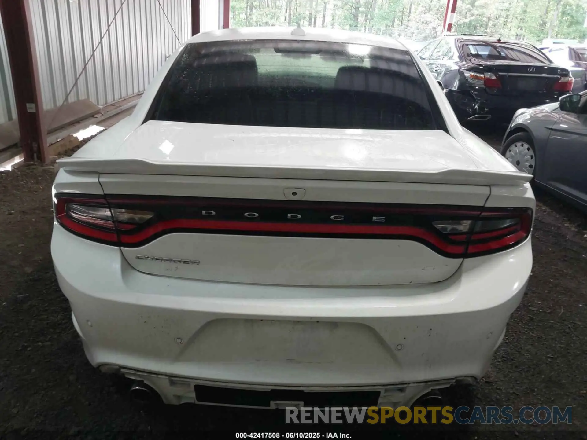 17 Photograph of a damaged car 2C3CDXHG7MH569073 DODGE CHARGER 2021
