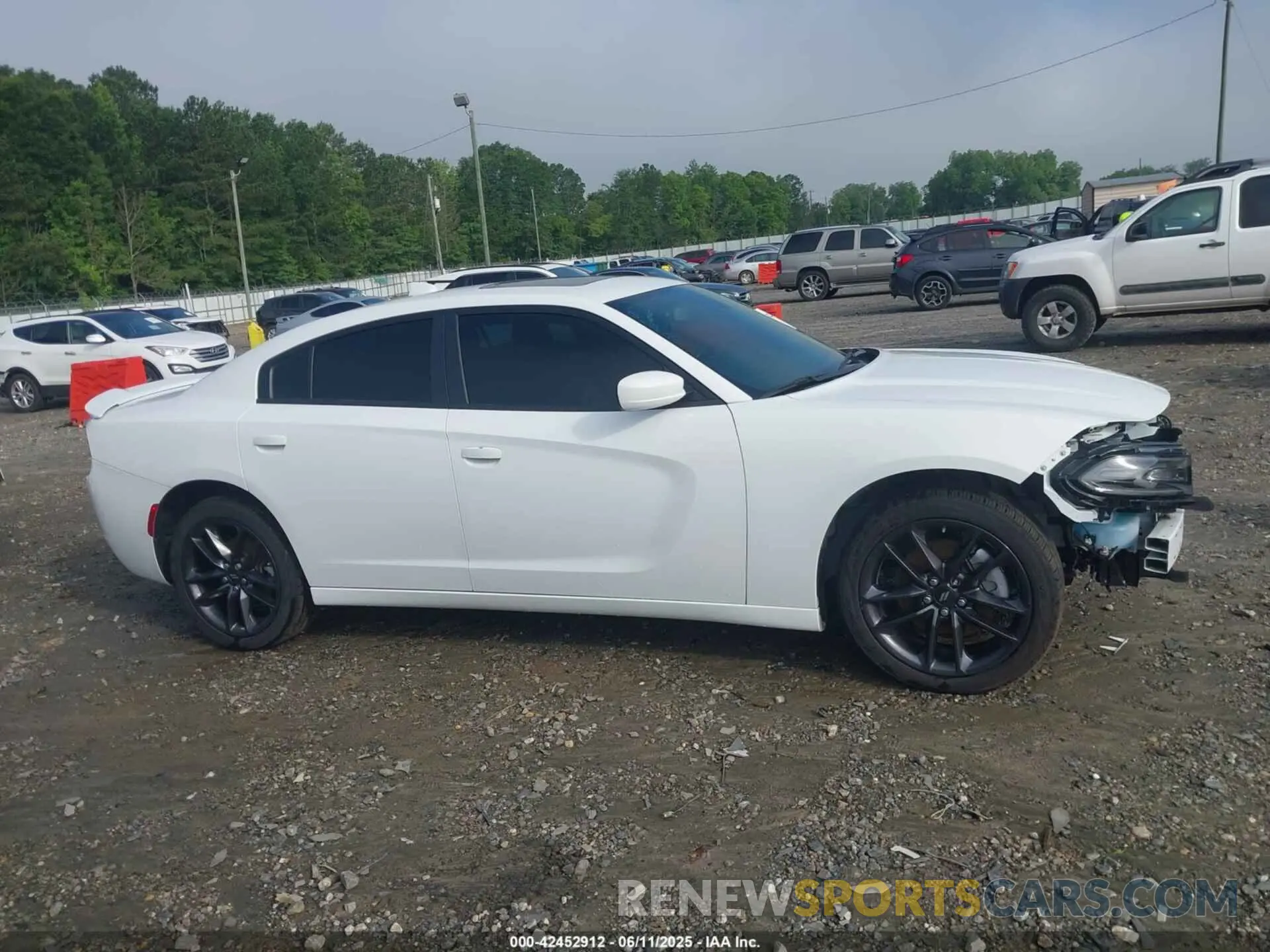14 Photograph of a damaged car 2C3CDXJG6MH636952 DODGE CHARGER 2021