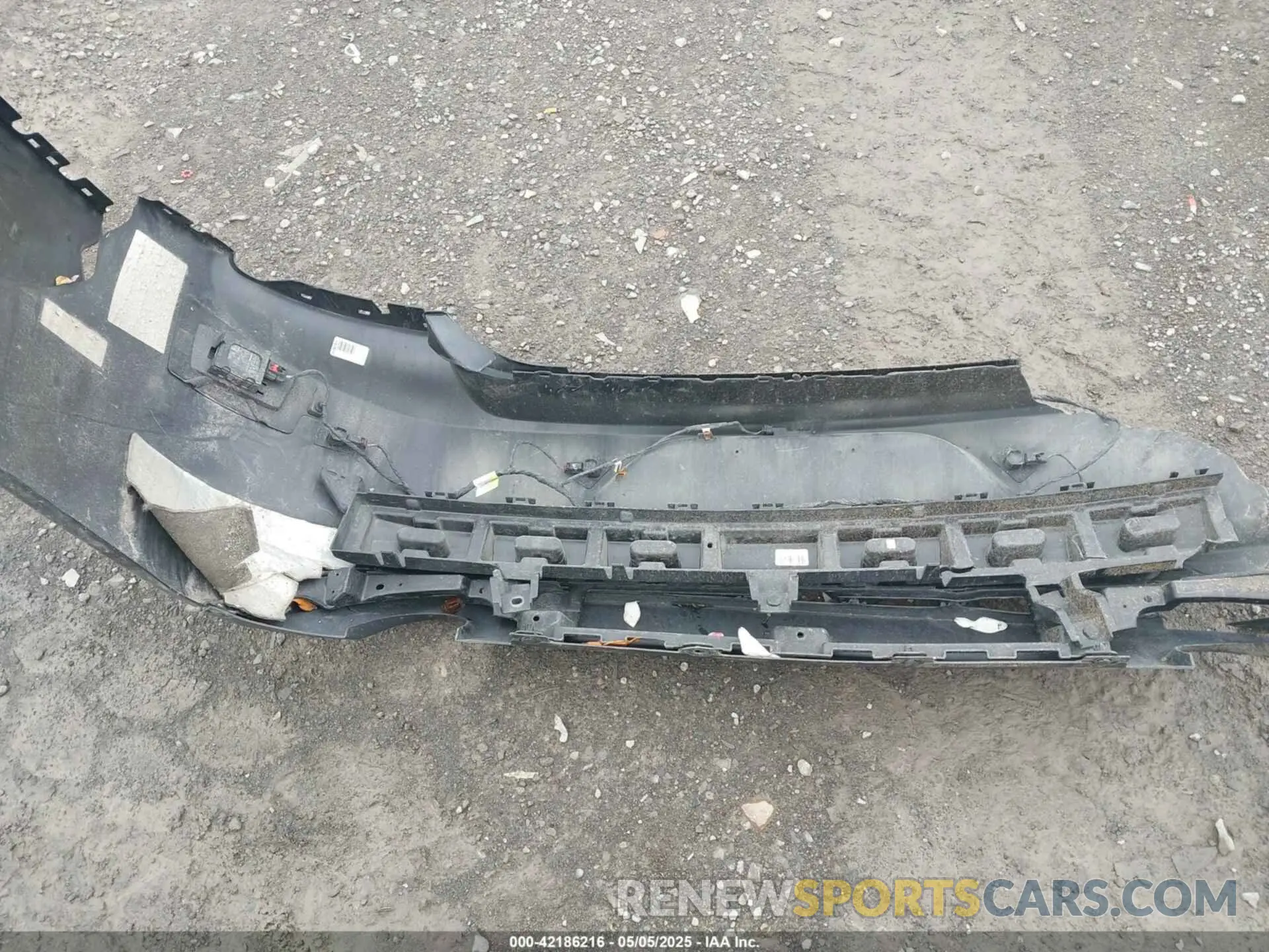 12 Photograph of a damaged car 2C3CDXKG0MH585236 DODGE CHARGER 2021