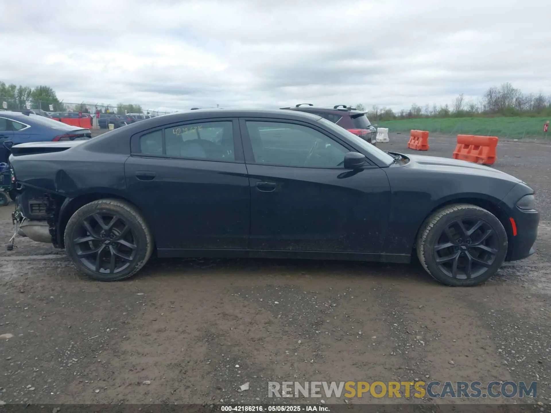 14 Photograph of a damaged car 2C3CDXKG0MH585236 DODGE CHARGER 2021