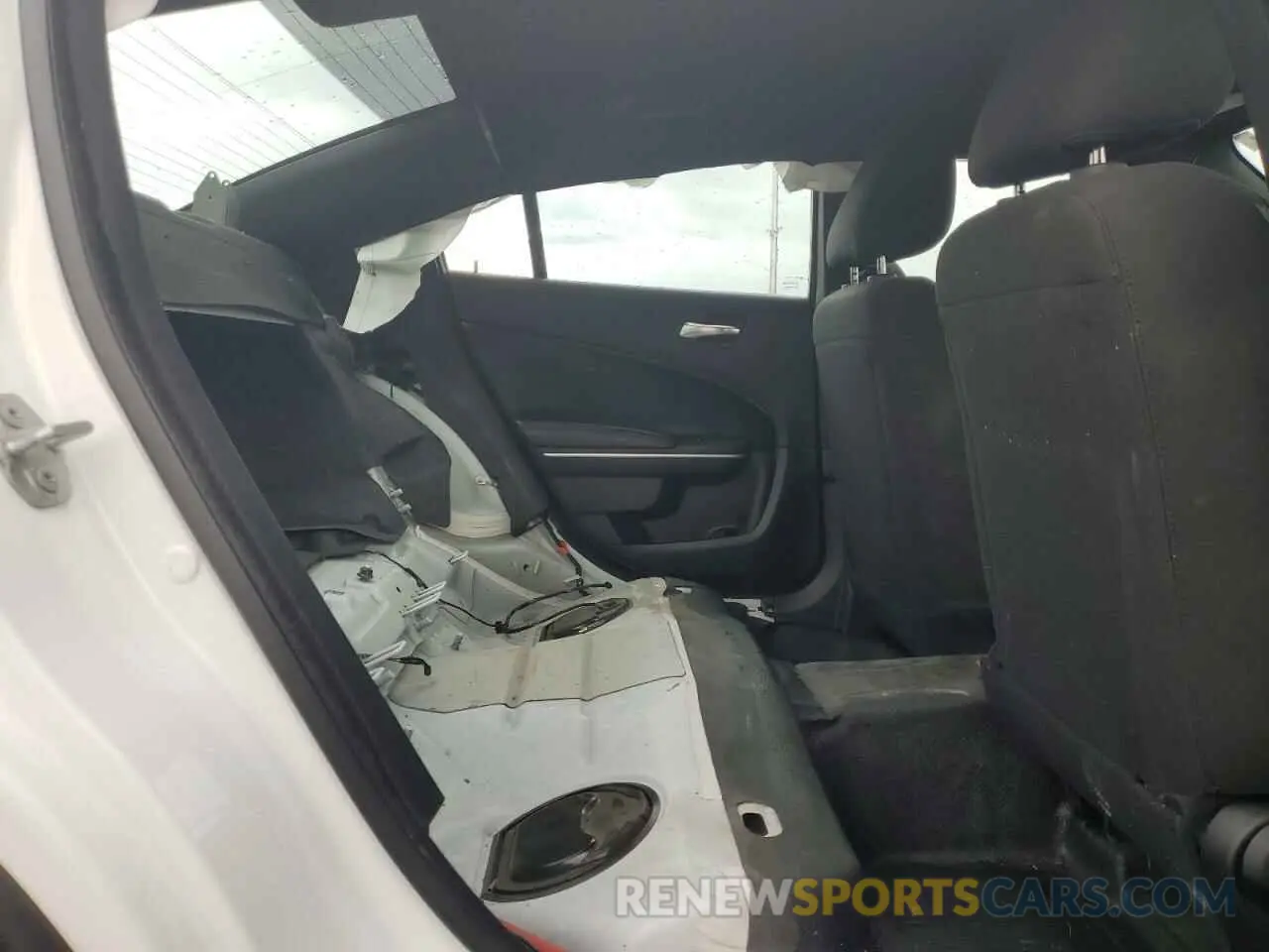 10 Photograph of a damaged car 2C3CDXKG0MH644740 DODGE CHARGER 2021