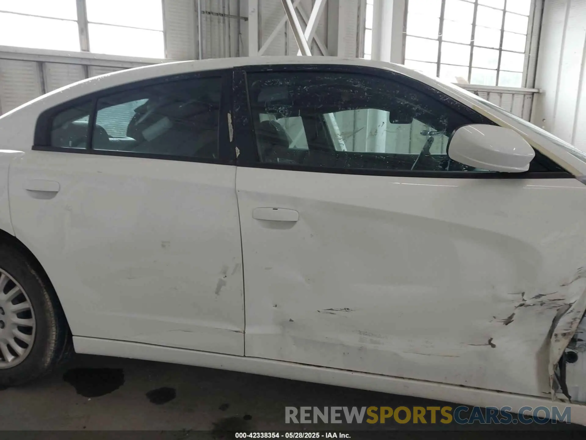 13 Photograph of a damaged car 2C3CDXKG8MH668915 DODGE CHARGER 2021