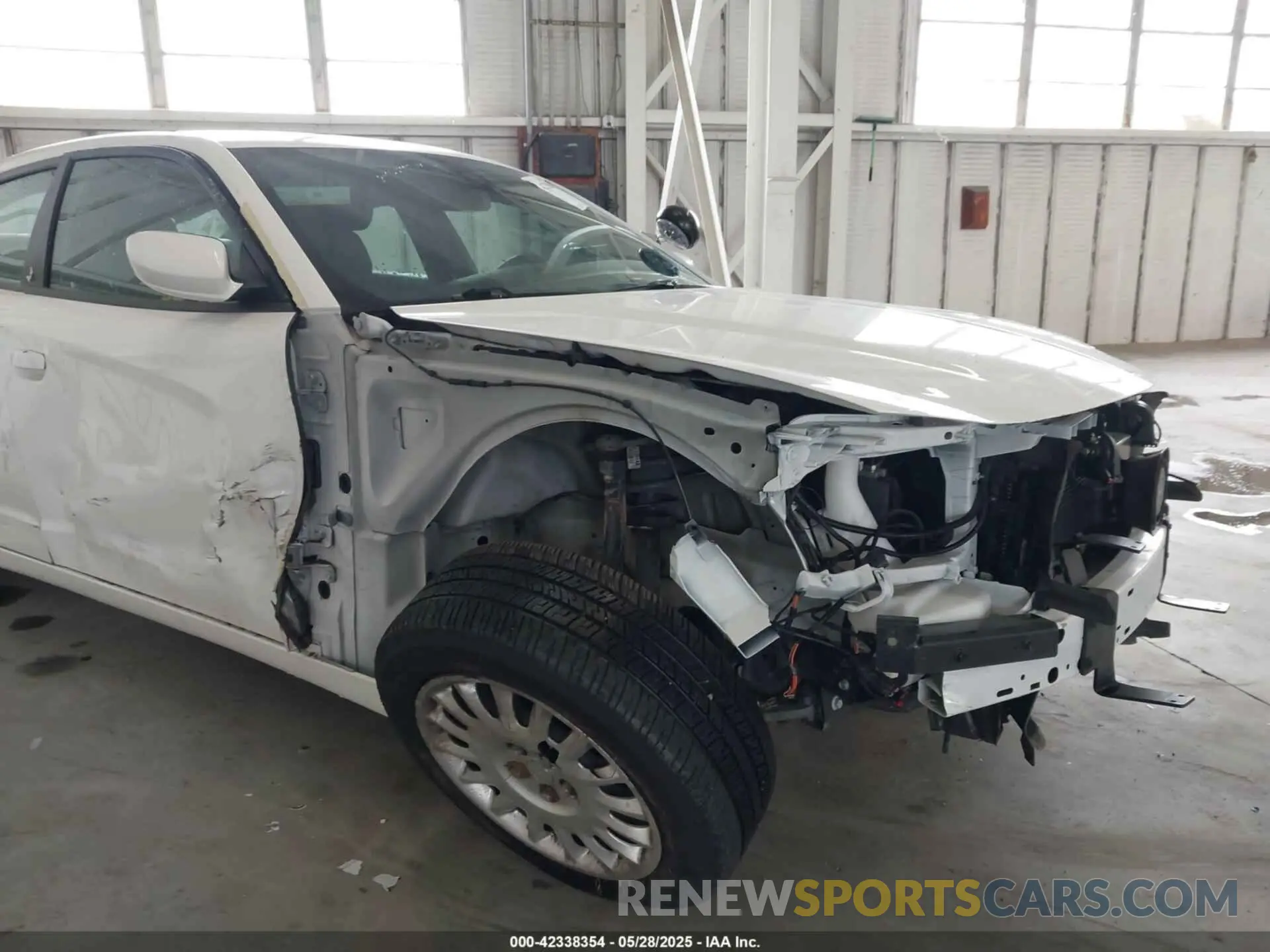 17 Photograph of a damaged car 2C3CDXKG8MH668915 DODGE CHARGER 2021