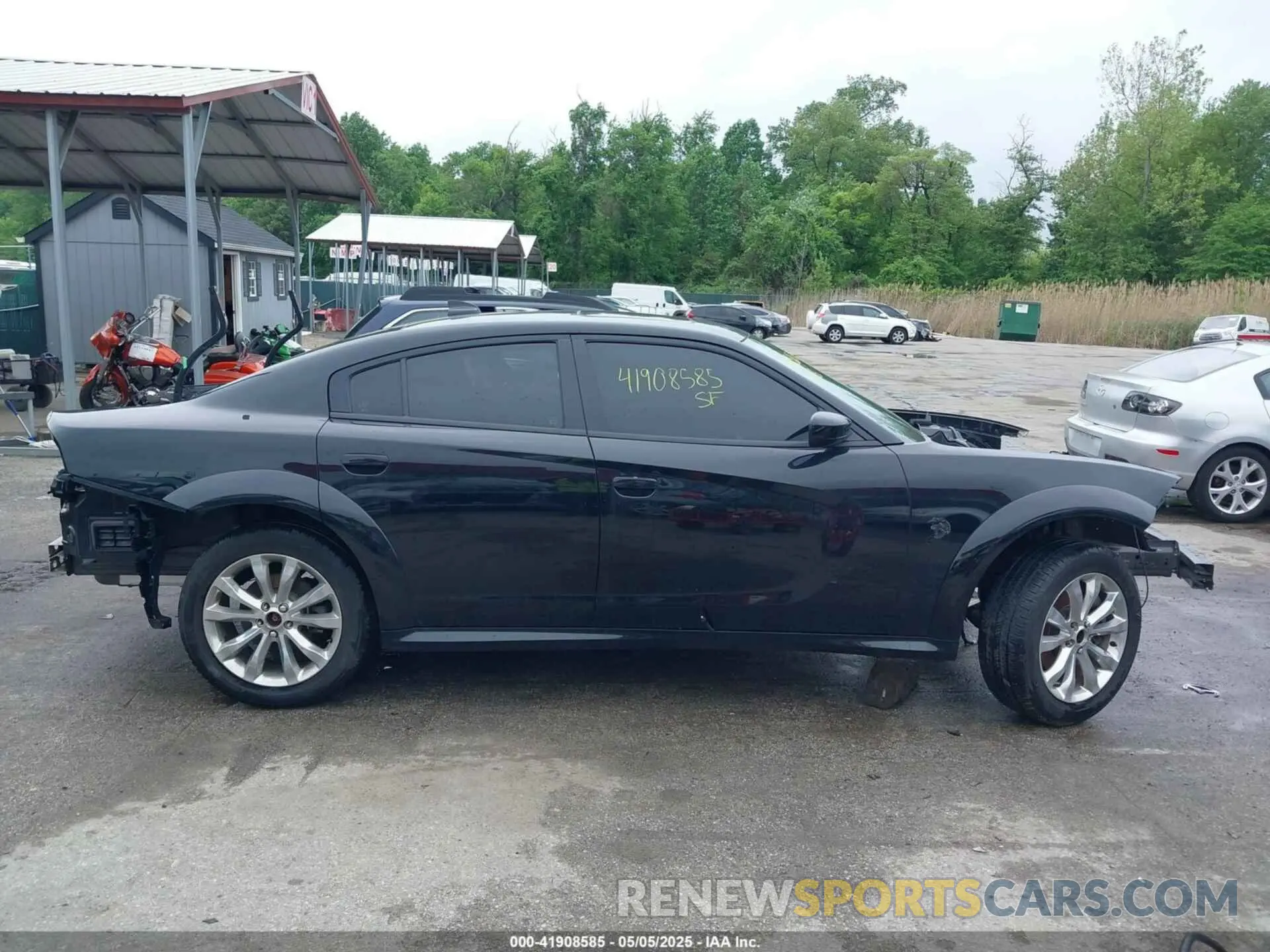 12 Photograph of a damaged car 2C3CDXL90MH543438 DODGE CHARGER 2021