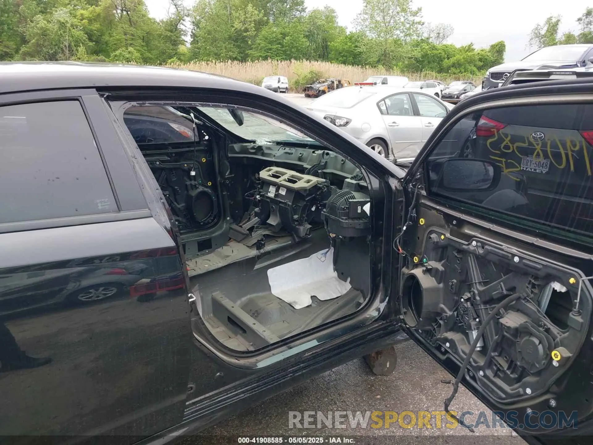 5 Photograph of a damaged car 2C3CDXL90MH543438 DODGE CHARGER 2021