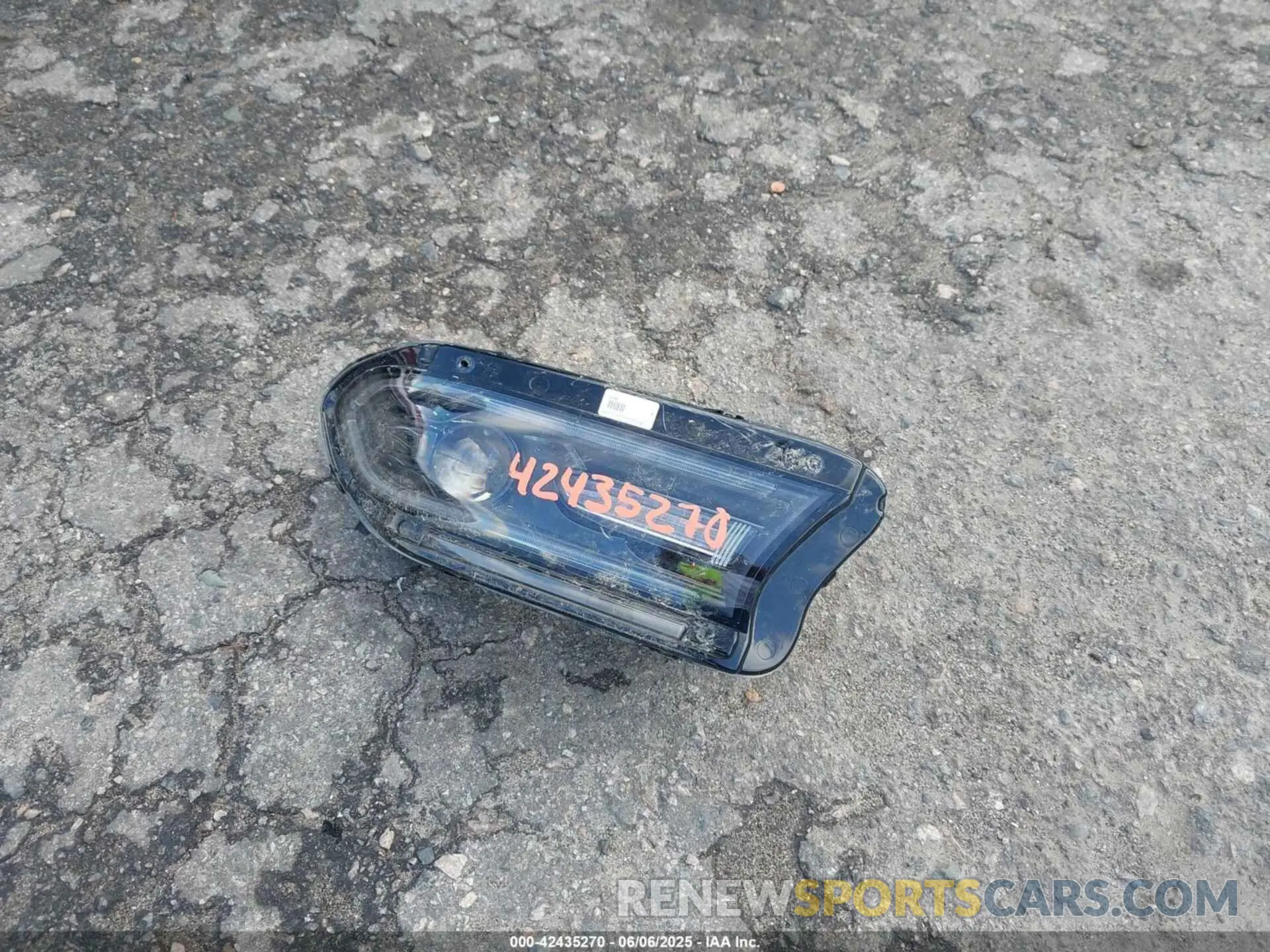 12 Photograph of a damaged car 2C3CDXL98MH620606 DODGE CHARGER 2021