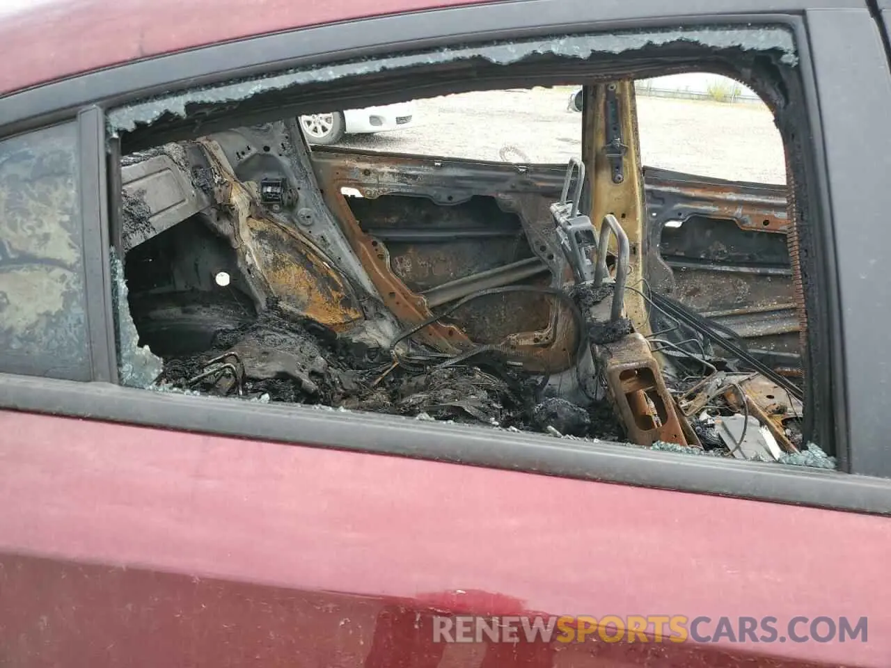 10 Photograph of a damaged car 2C3CDXL9XMH558545 DODGE CHARGER 2021