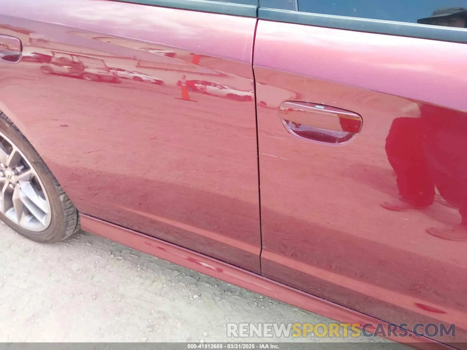 19 Photograph of a damaged car 2C3CDXMG2MH626205 DODGE CHARGER 2021