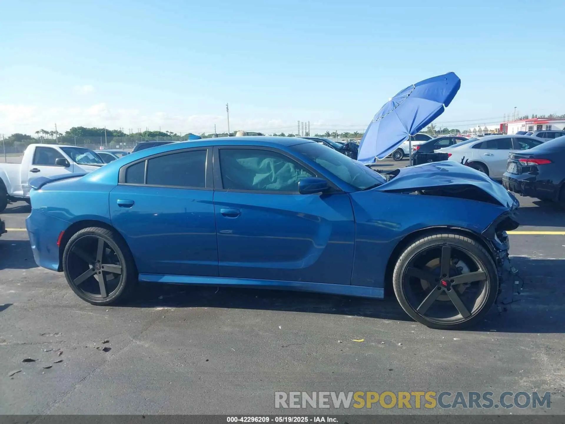 14 Photograph of a damaged car 2C3CDXMG4MH590078 DODGE CHARGER 2021