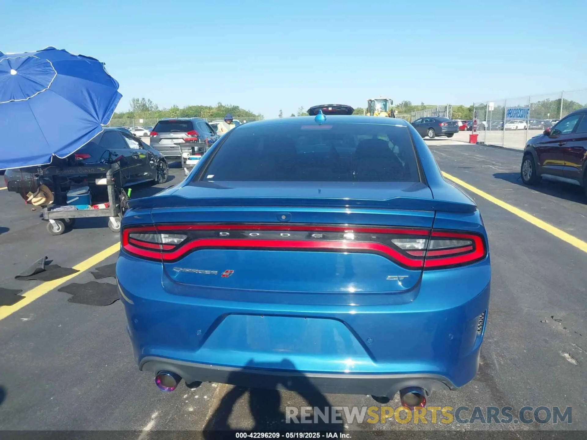 17 Photograph of a damaged car 2C3CDXMG4MH590078 DODGE CHARGER 2021