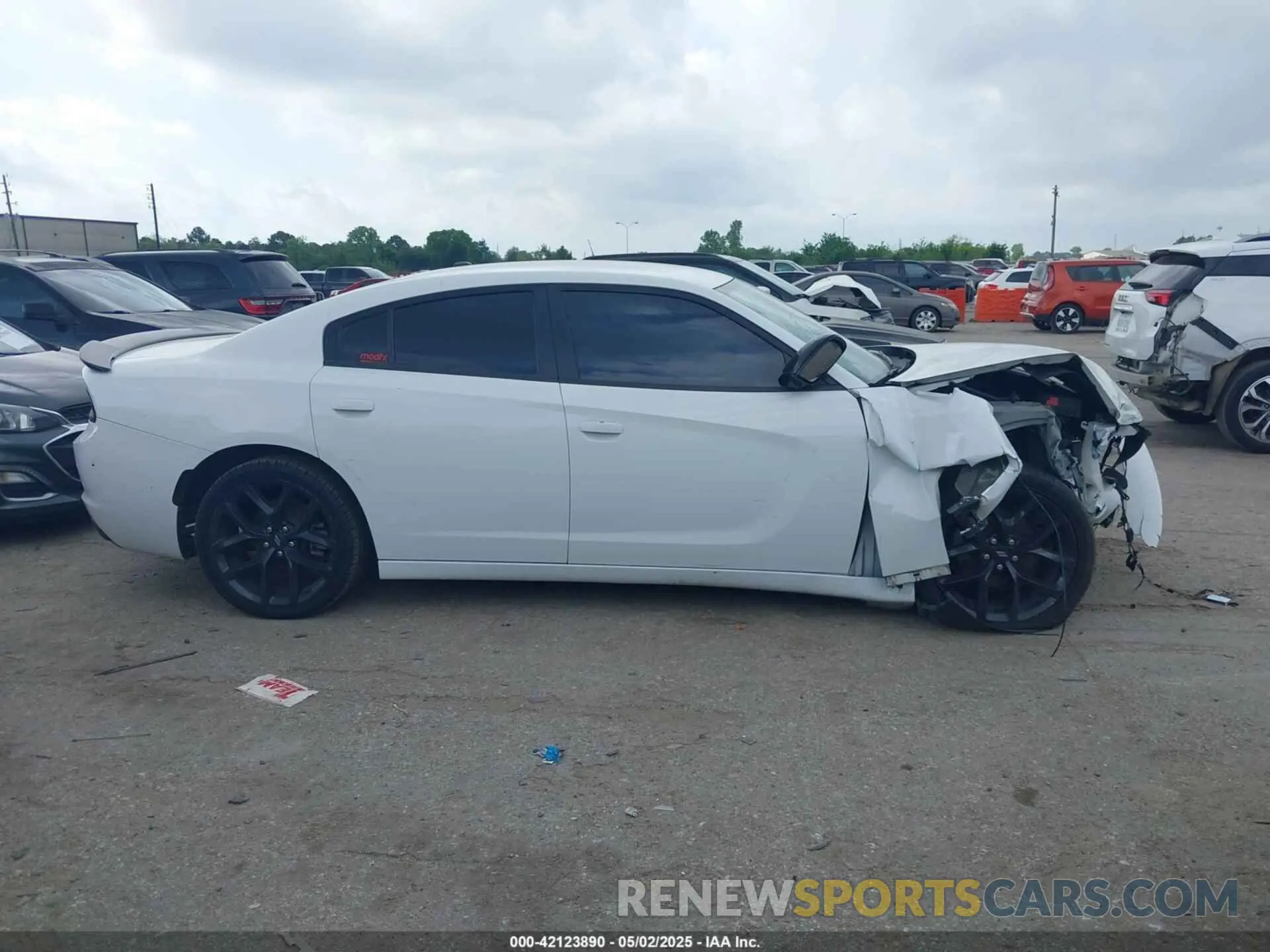 14 Photograph of a damaged car 2C3CDXBG0NH138911 DODGE CHARGER 2022