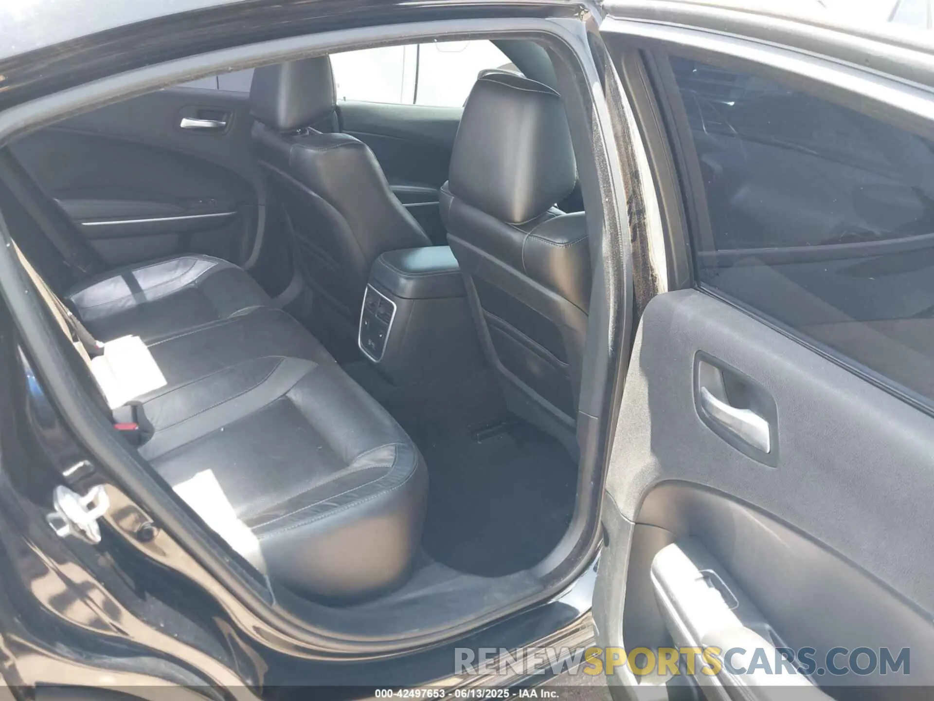8 Photograph of a damaged car 2C3CDXBG1NH201532 DODGE CHARGER 2022