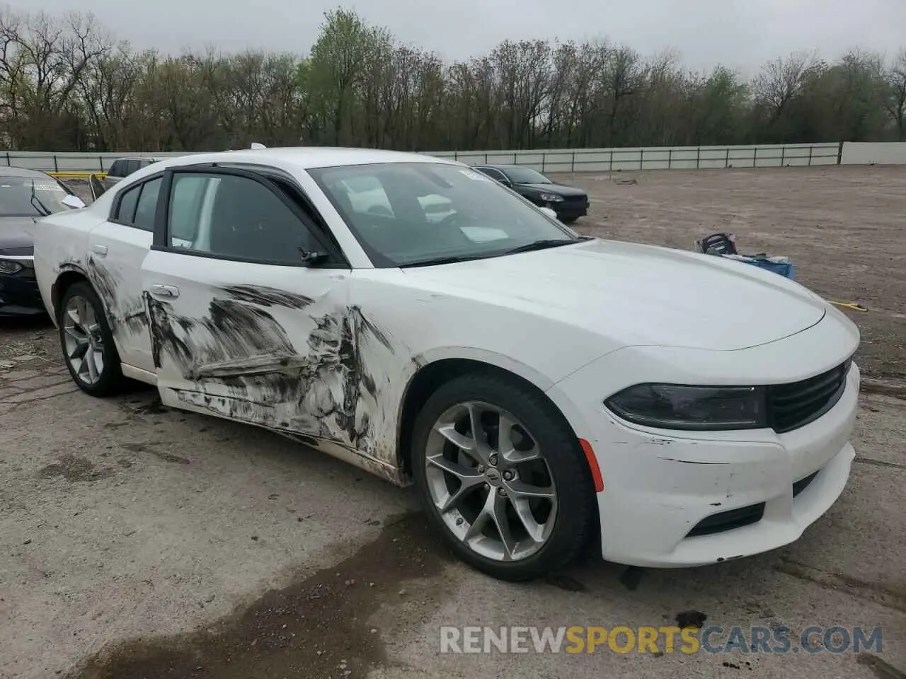 4 Photograph of a damaged car 2C3CDXBG2NH216878 DODGE CHARGER 2022