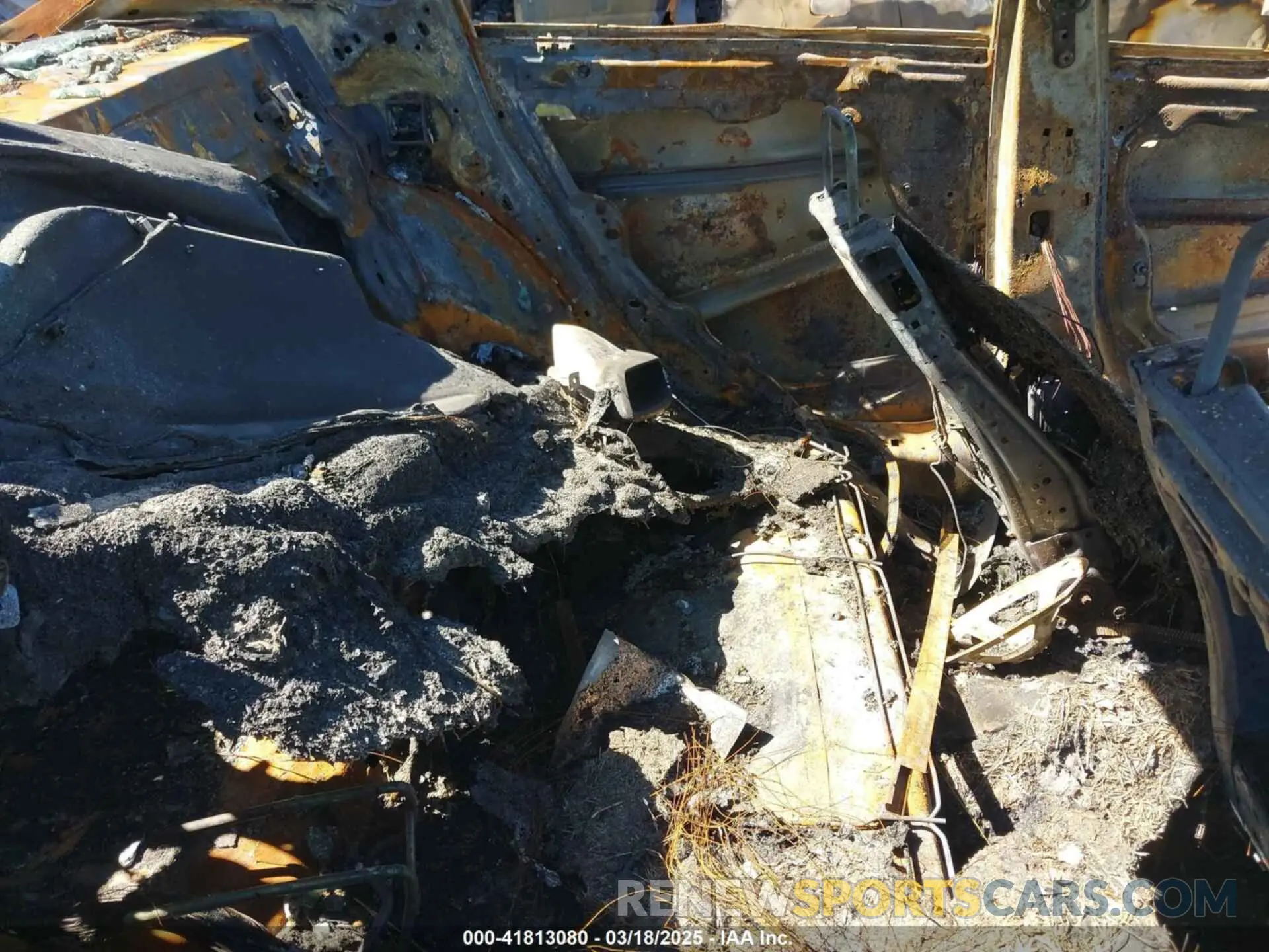 8 Photograph of a damaged car 2C3CDXBG2NH219733 DODGE CHARGER 2022