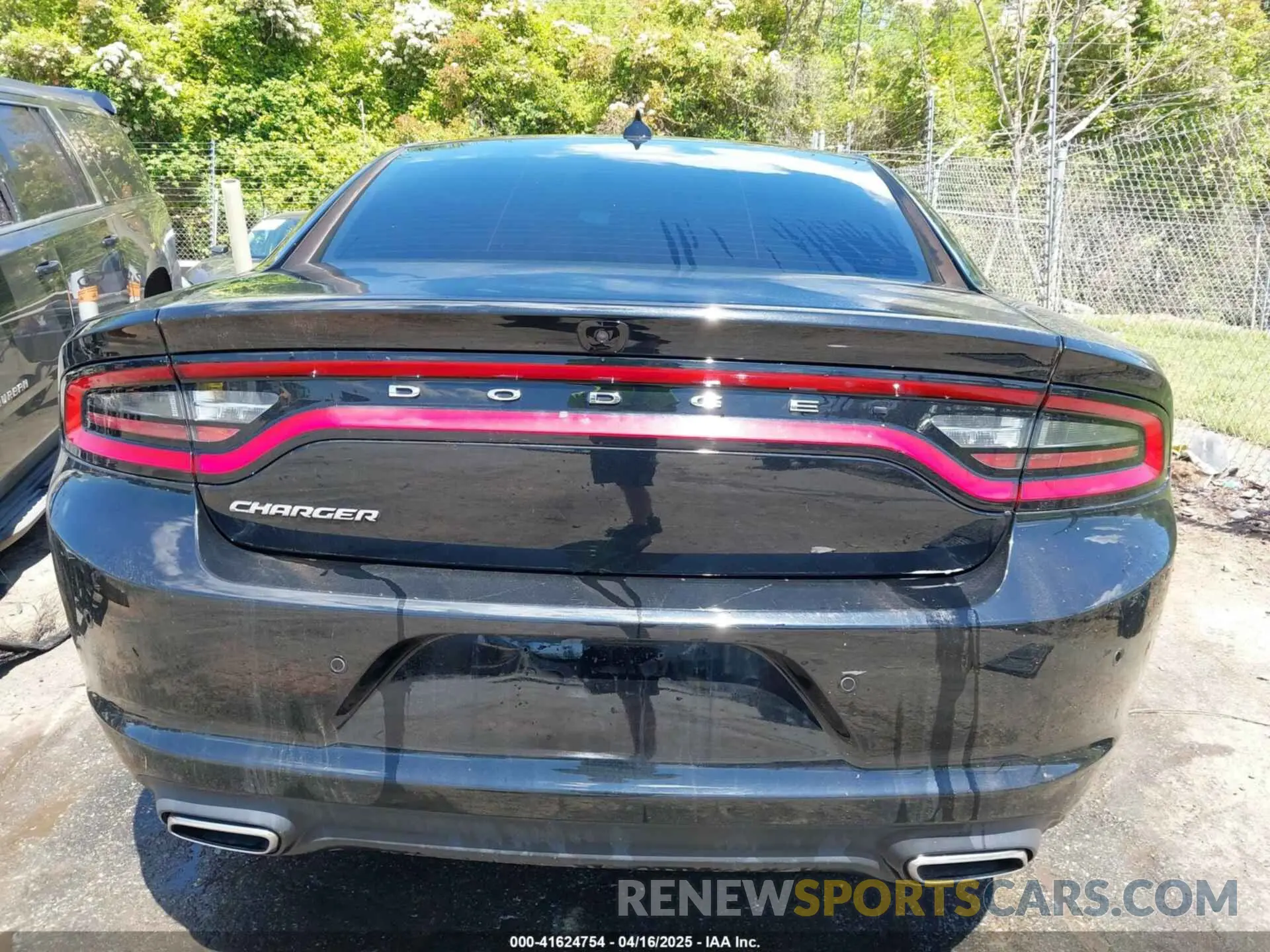 15 Photograph of a damaged car 2C3CDXBG2NH243580 DODGE CHARGER 2022