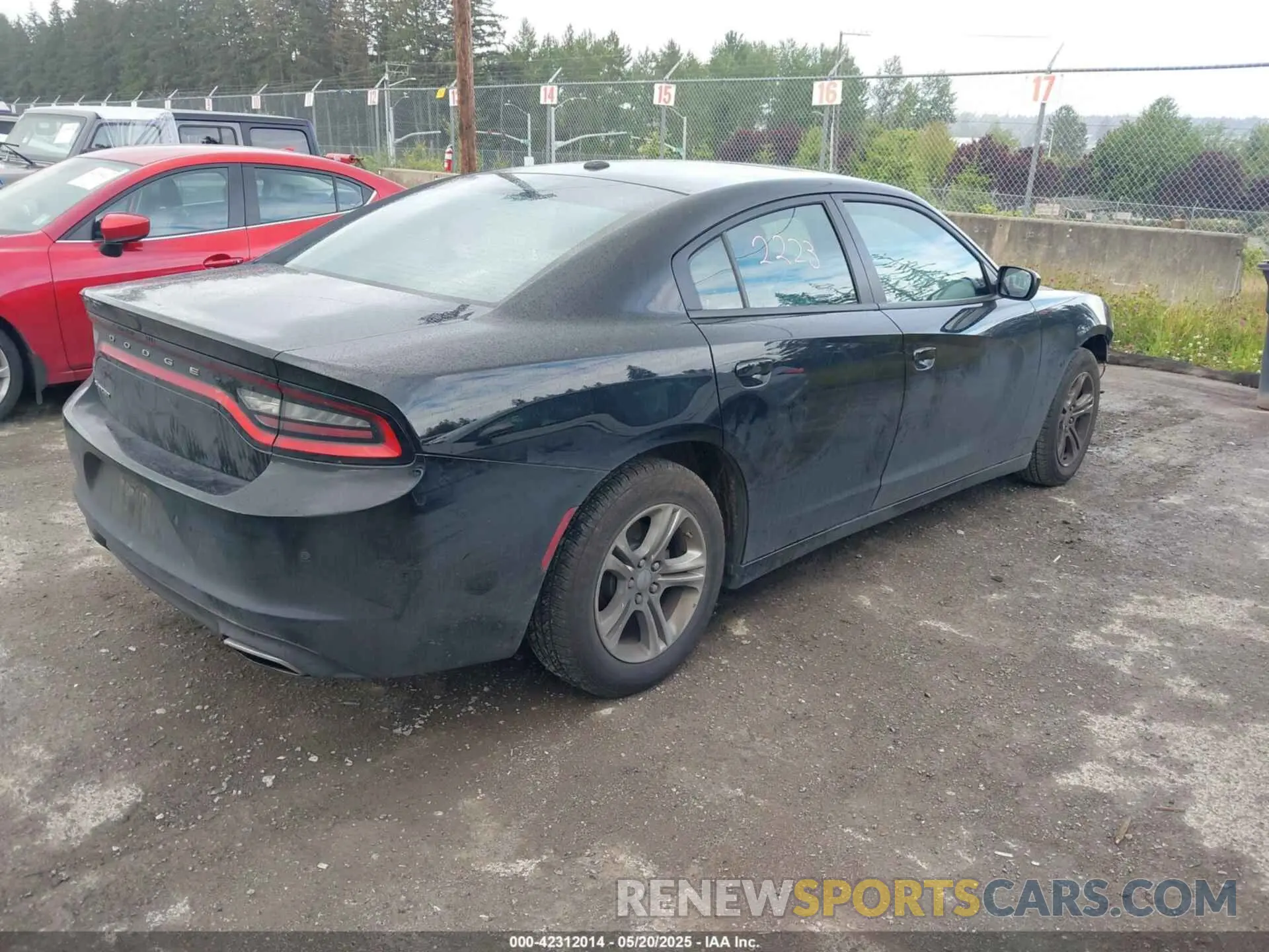 4 Photograph of a damaged car 2C3CDXBG3NH169280 DODGE CHARGER 2022