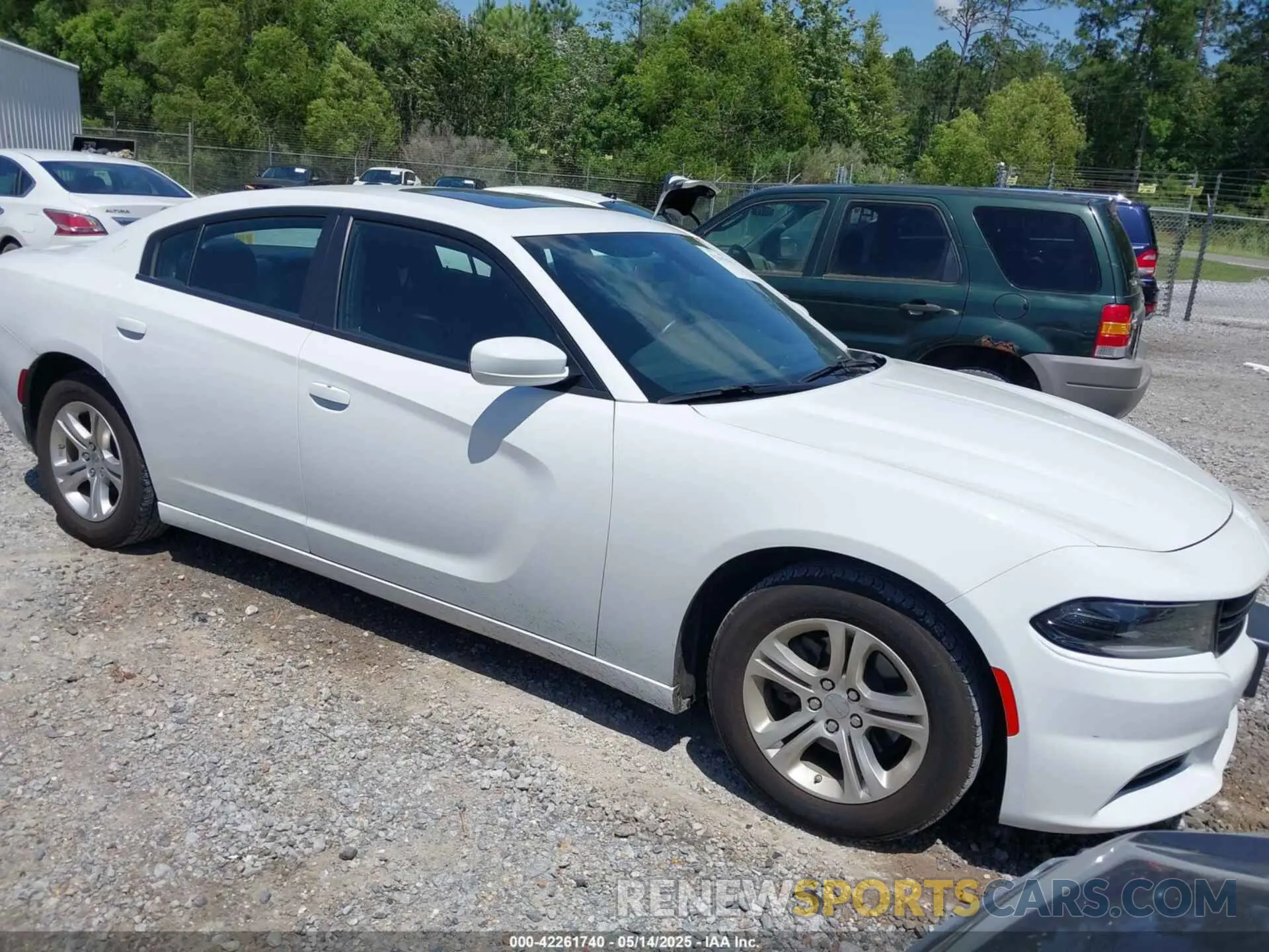 1 Photograph of a damaged car 2C3CDXBG4NH208104 DODGE CHARGER 2022