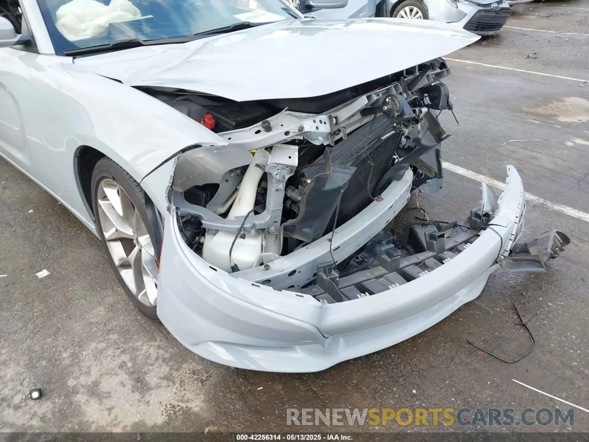 17 Photograph of a damaged car 2C3CDXBG5NH202926 DODGE CHARGER 2022