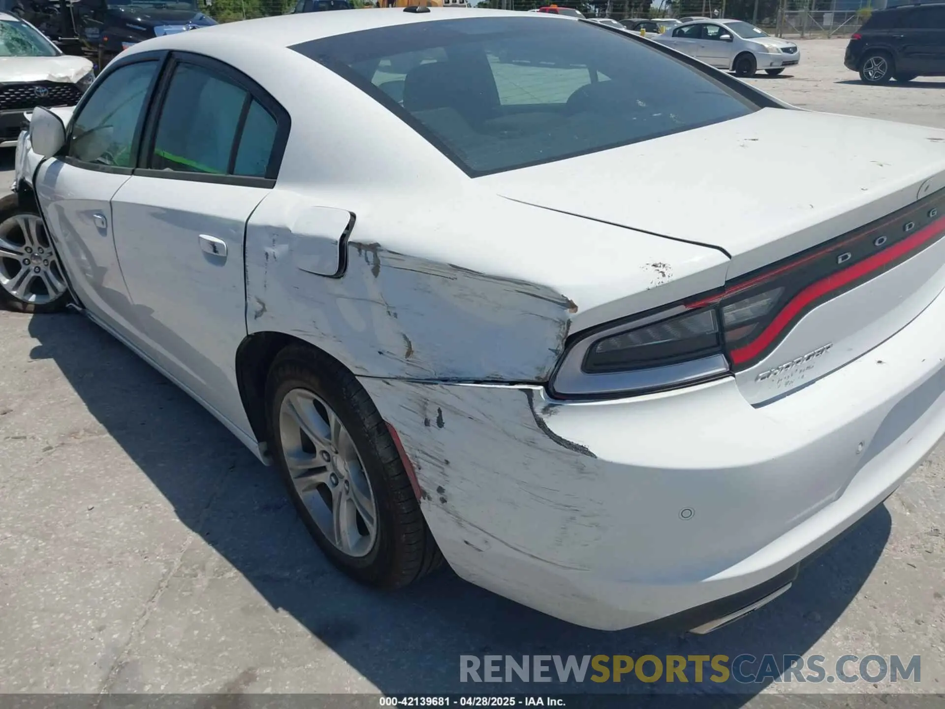 20 Photograph of a damaged car 2C3CDXBG5NH224506 DODGE CHARGER 2022