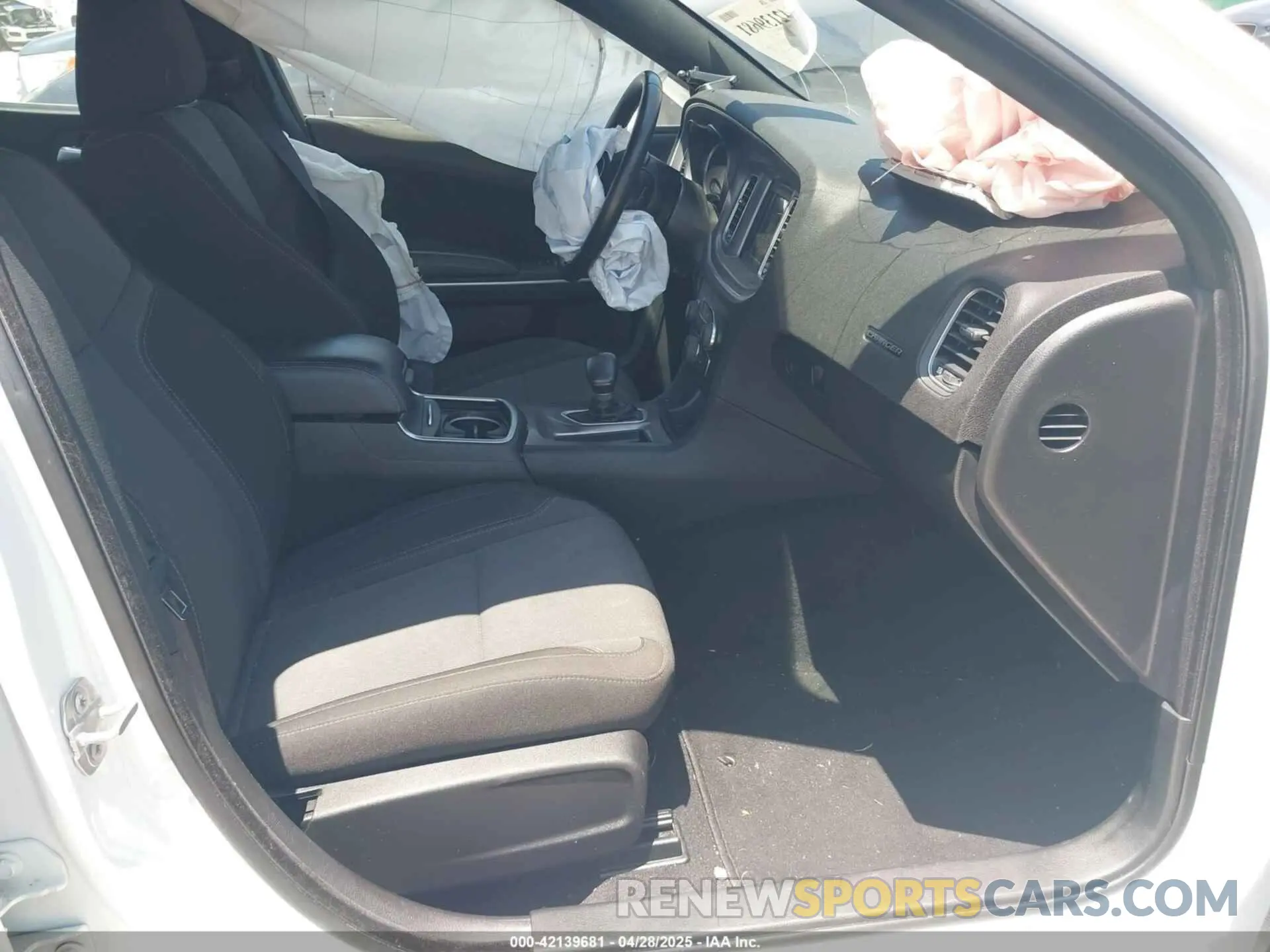 5 Photograph of a damaged car 2C3CDXBG5NH224506 DODGE CHARGER 2022
