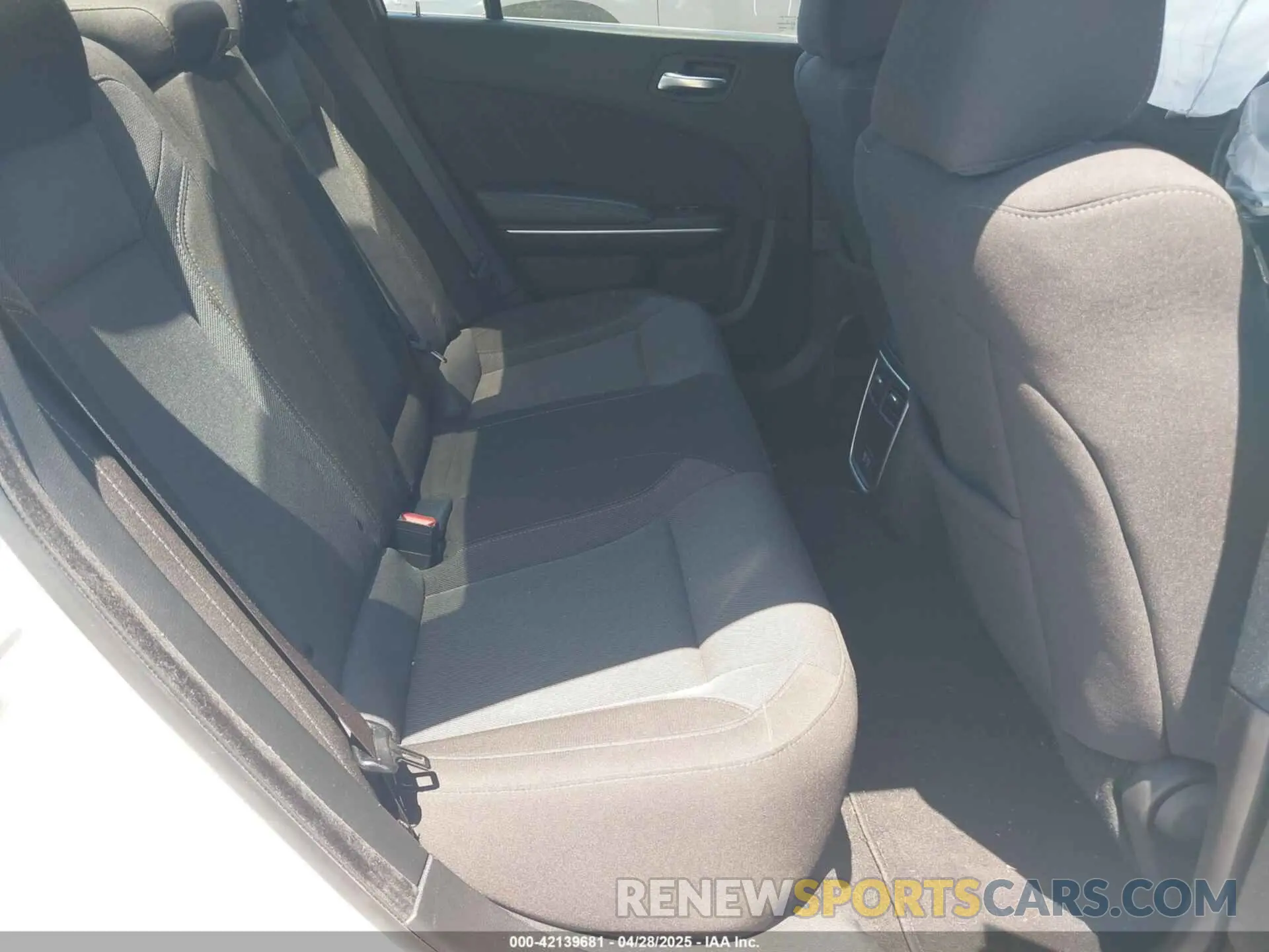 8 Photograph of a damaged car 2C3CDXBG5NH224506 DODGE CHARGER 2022