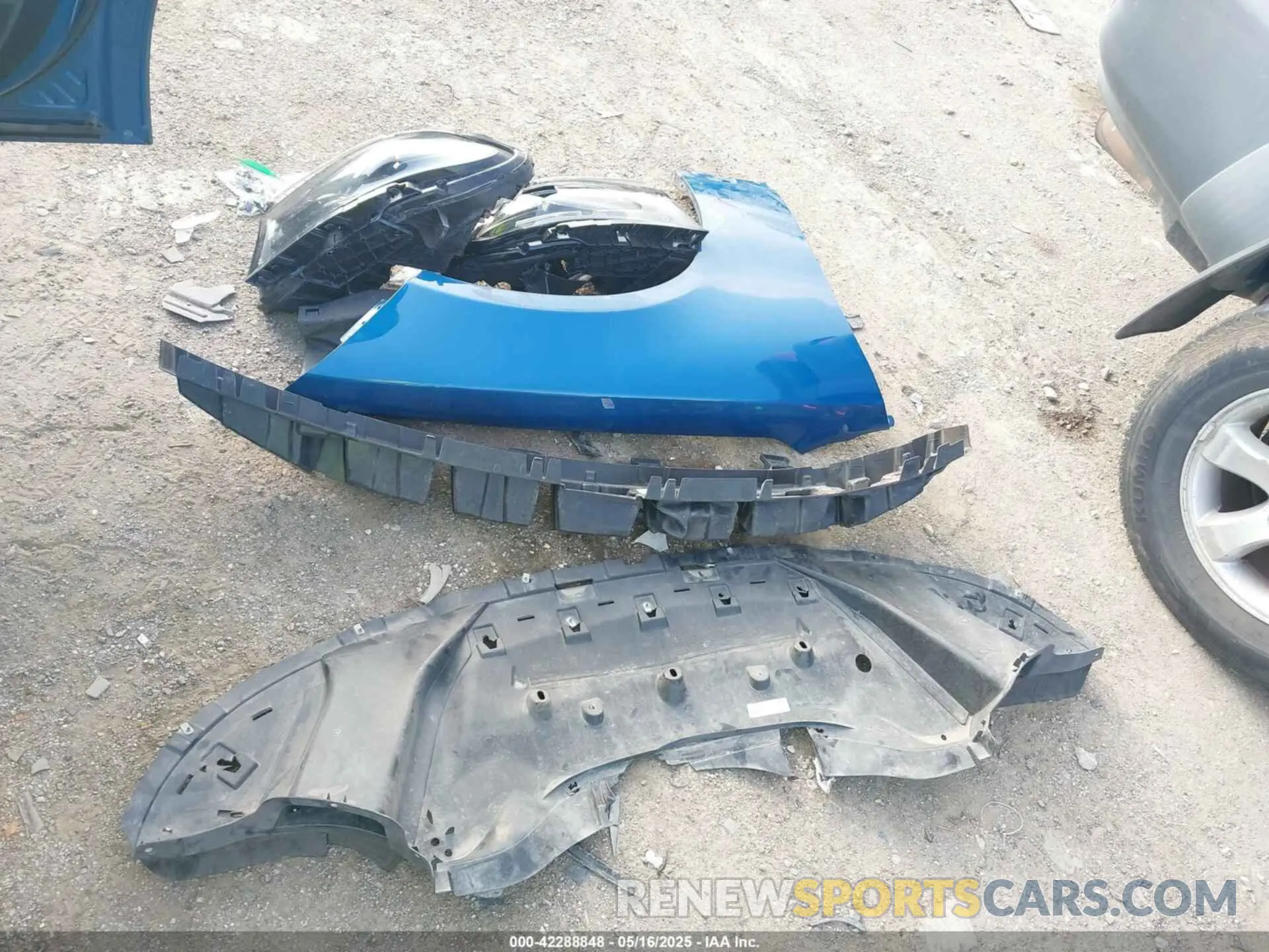 12 Photograph of a damaged car 2C3CDXBG5NH259076 DODGE CHARGER 2022