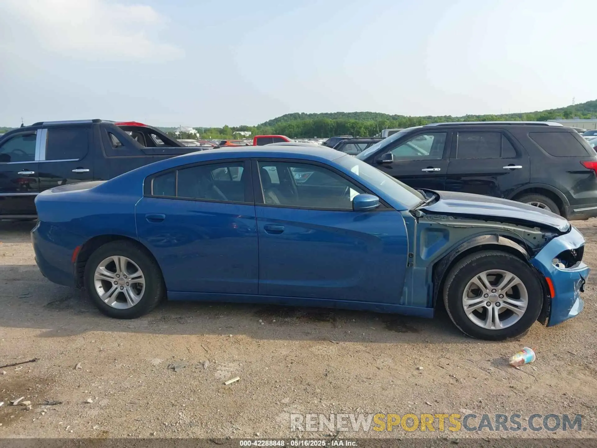14 Photograph of a damaged car 2C3CDXBG5NH259076 DODGE CHARGER 2022