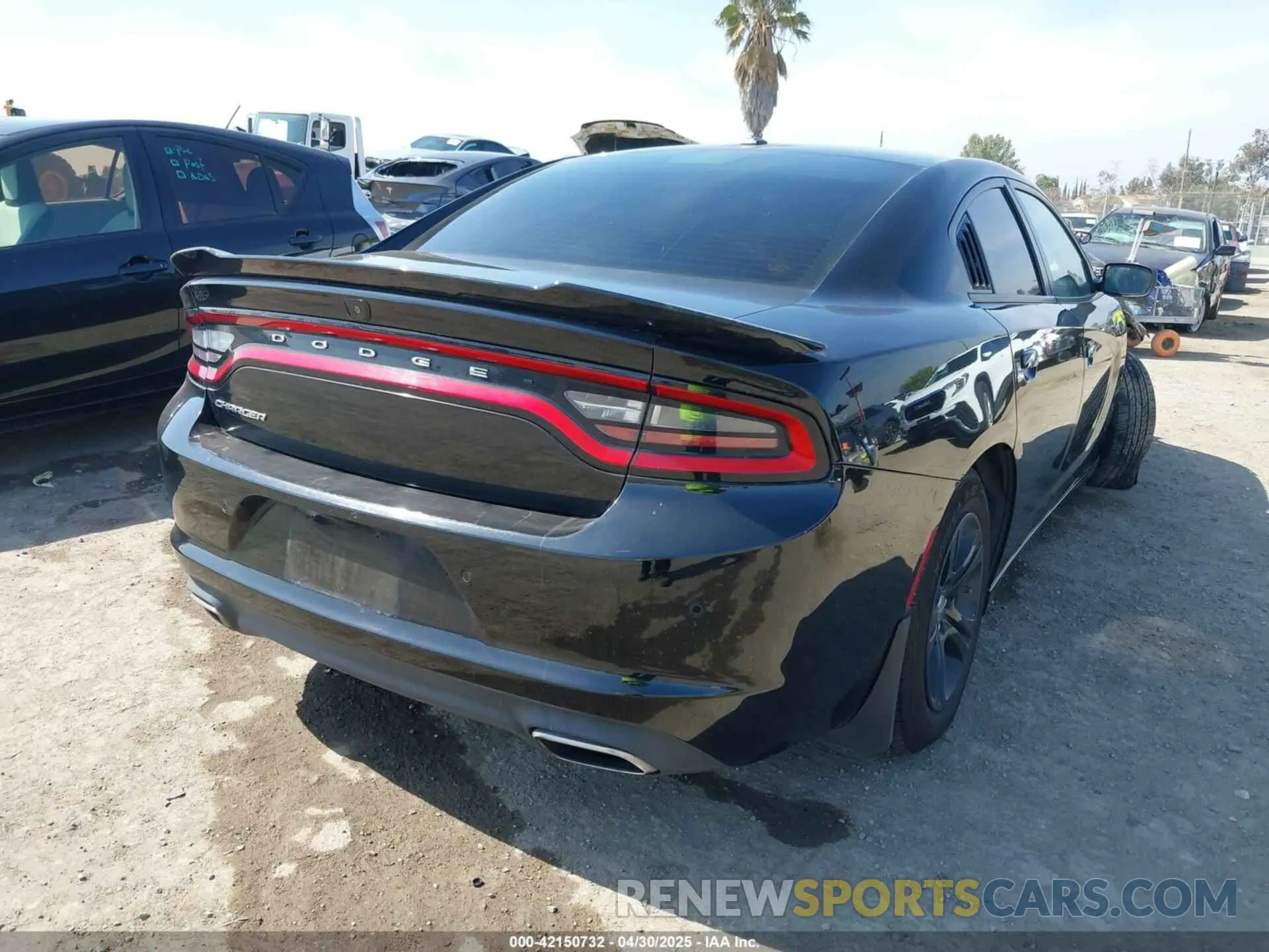4 Photograph of a damaged car 2C3CDXBG6NH105959 DODGE CHARGER 2022