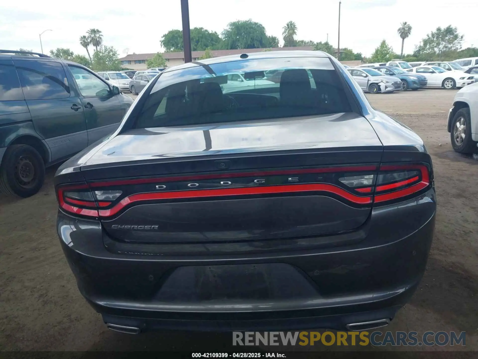 17 Photograph of a damaged car 2C3CDXBG7NH161392 DODGE CHARGER 2022