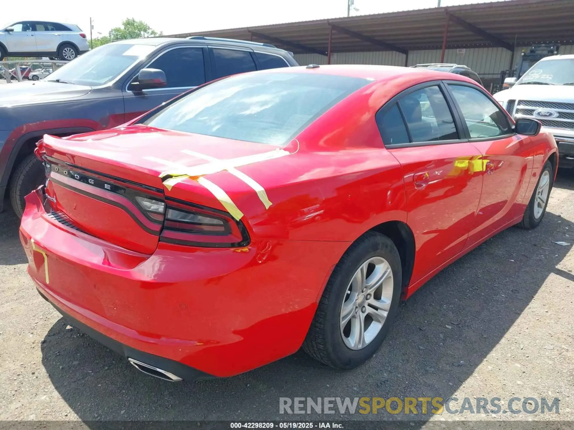 4 Photograph of a damaged car 2C3CDXBG7NH208047 DODGE CHARGER 2022