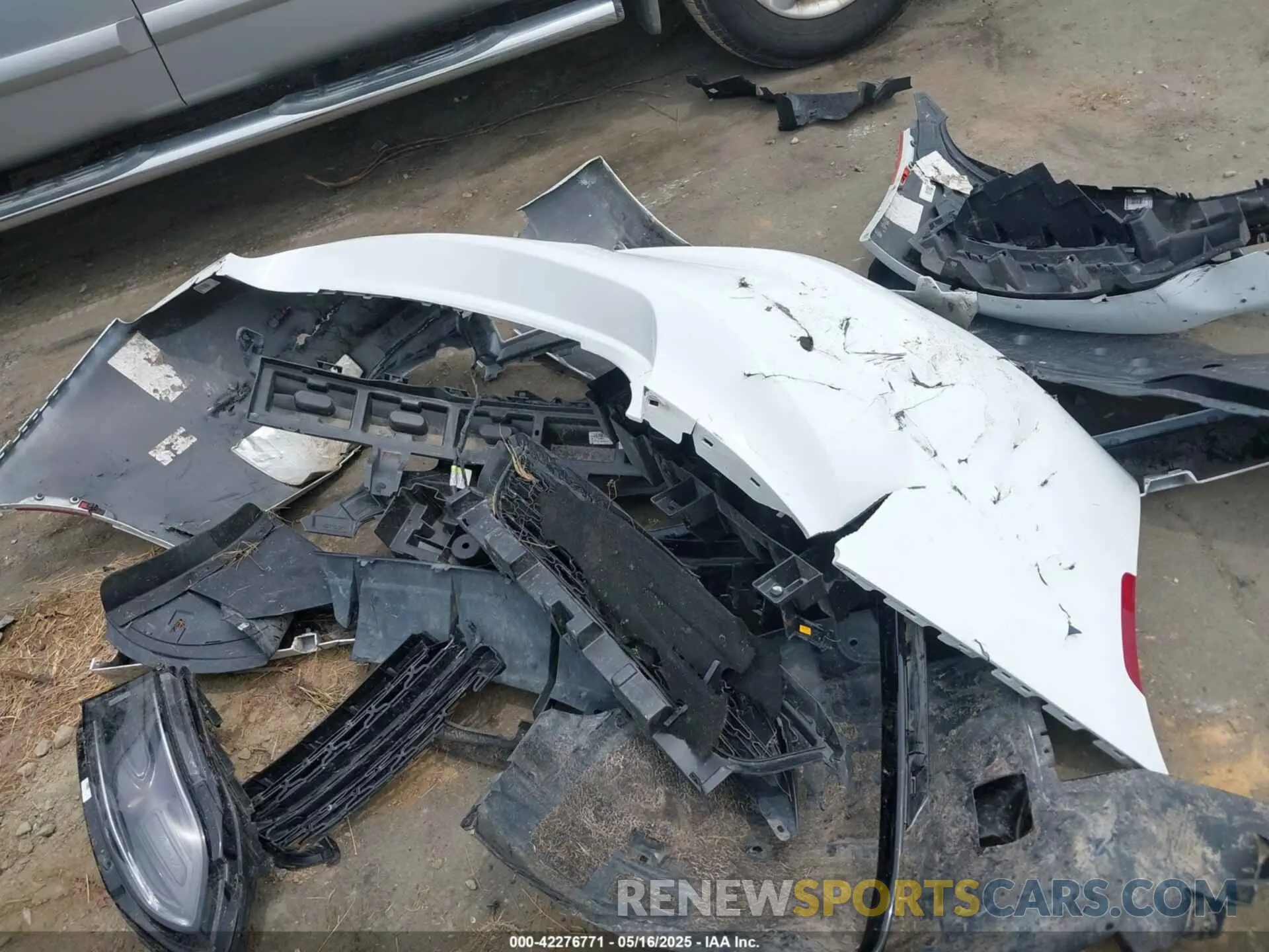 12 Photograph of a damaged car 2C3CDXBG7NH243476 DODGE CHARGER 2022