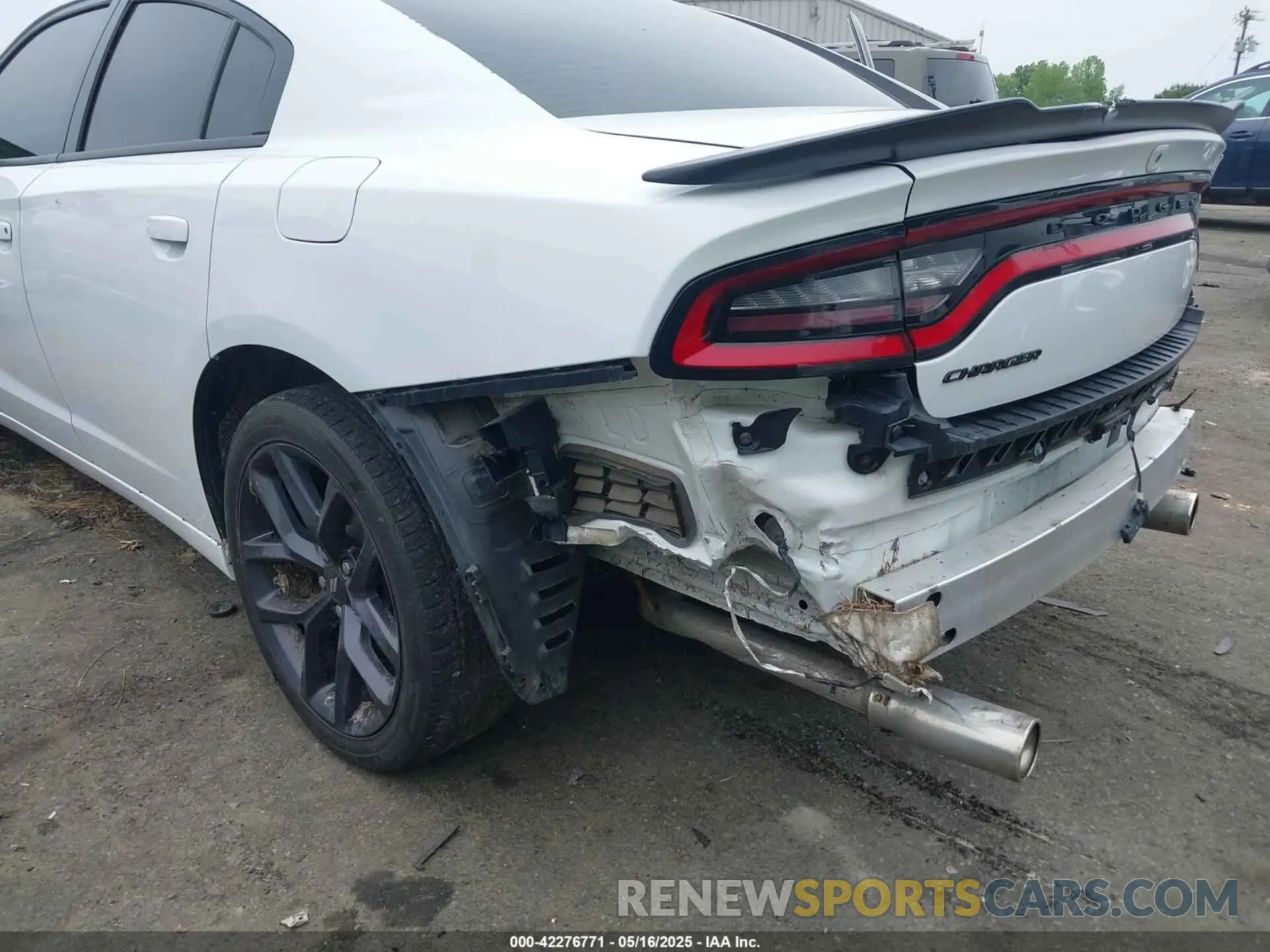 6 Photograph of a damaged car 2C3CDXBG7NH243476 DODGE CHARGER 2022