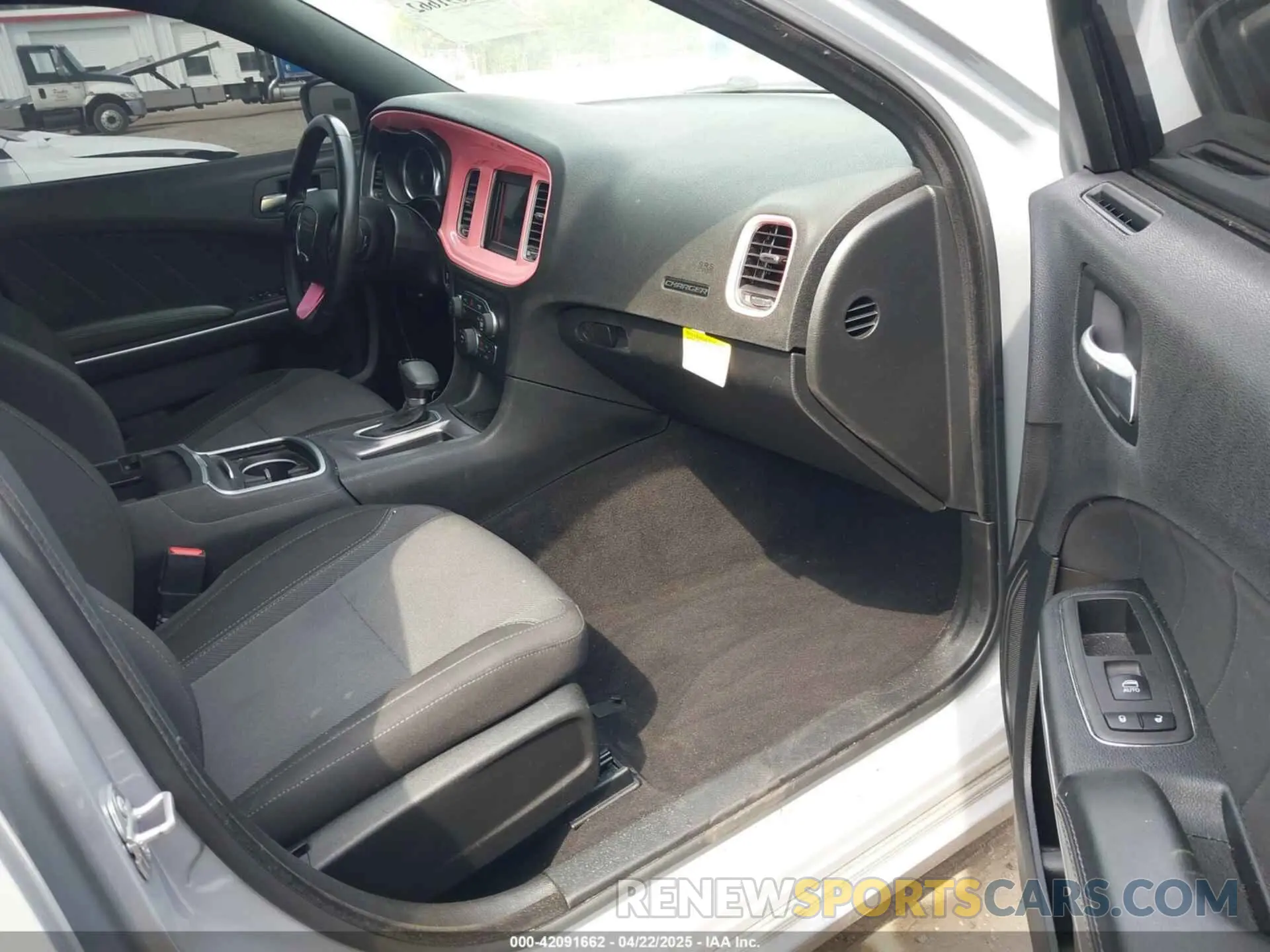 5 Photograph of a damaged car 2C3CDXBG8NH235161 DODGE CHARGER 2022