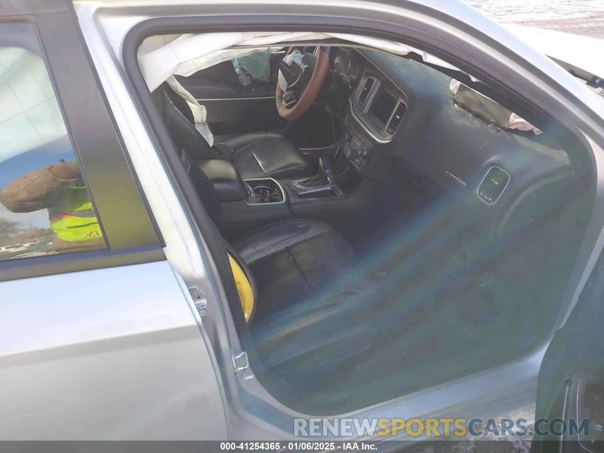 5 Photograph of a damaged car 2C3CDXBG9NH118995 DODGE CHARGER 2022