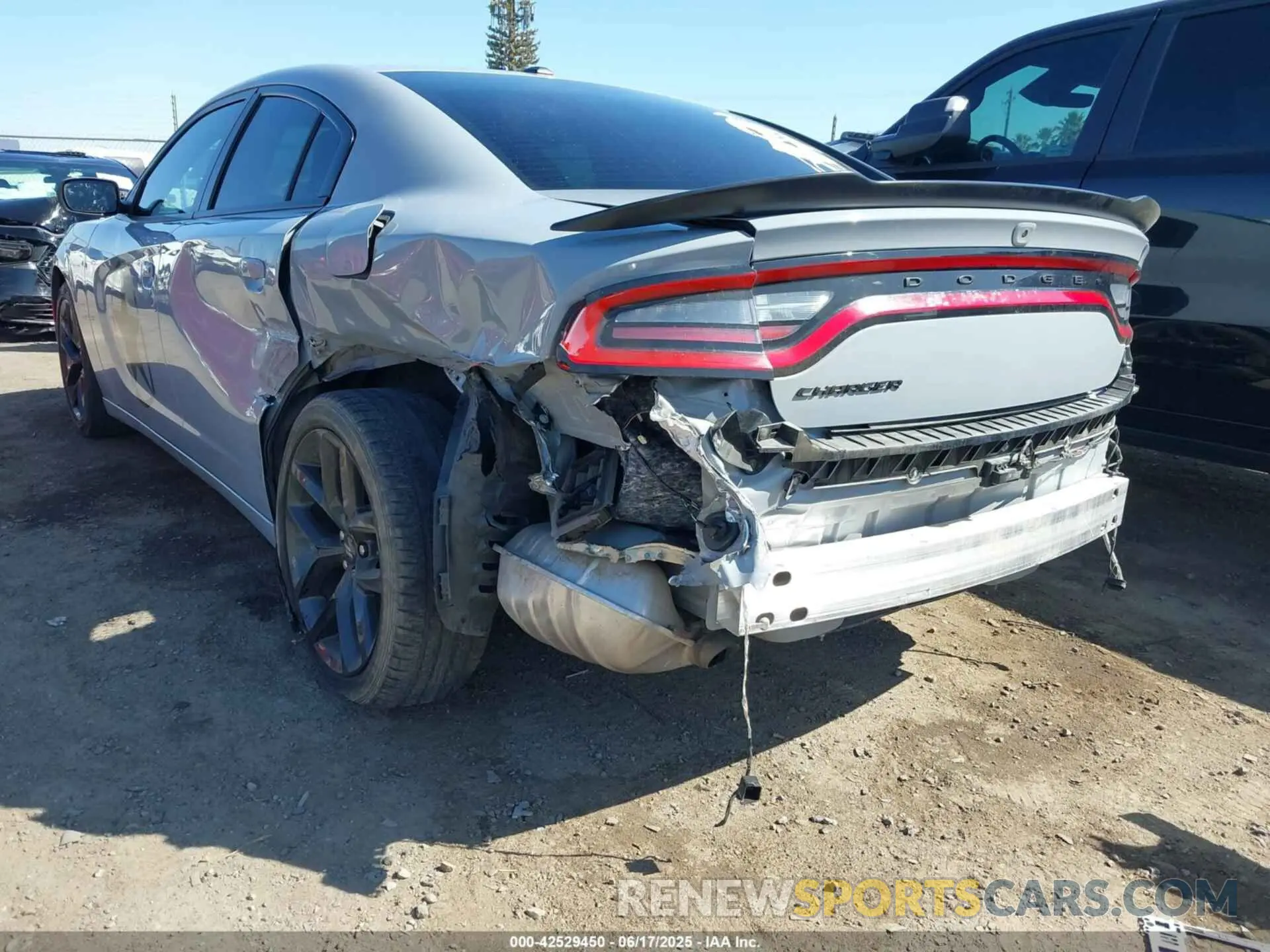 6 Photograph of a damaged car 2C3CDXBG9NH162026 DODGE CHARGER 2022