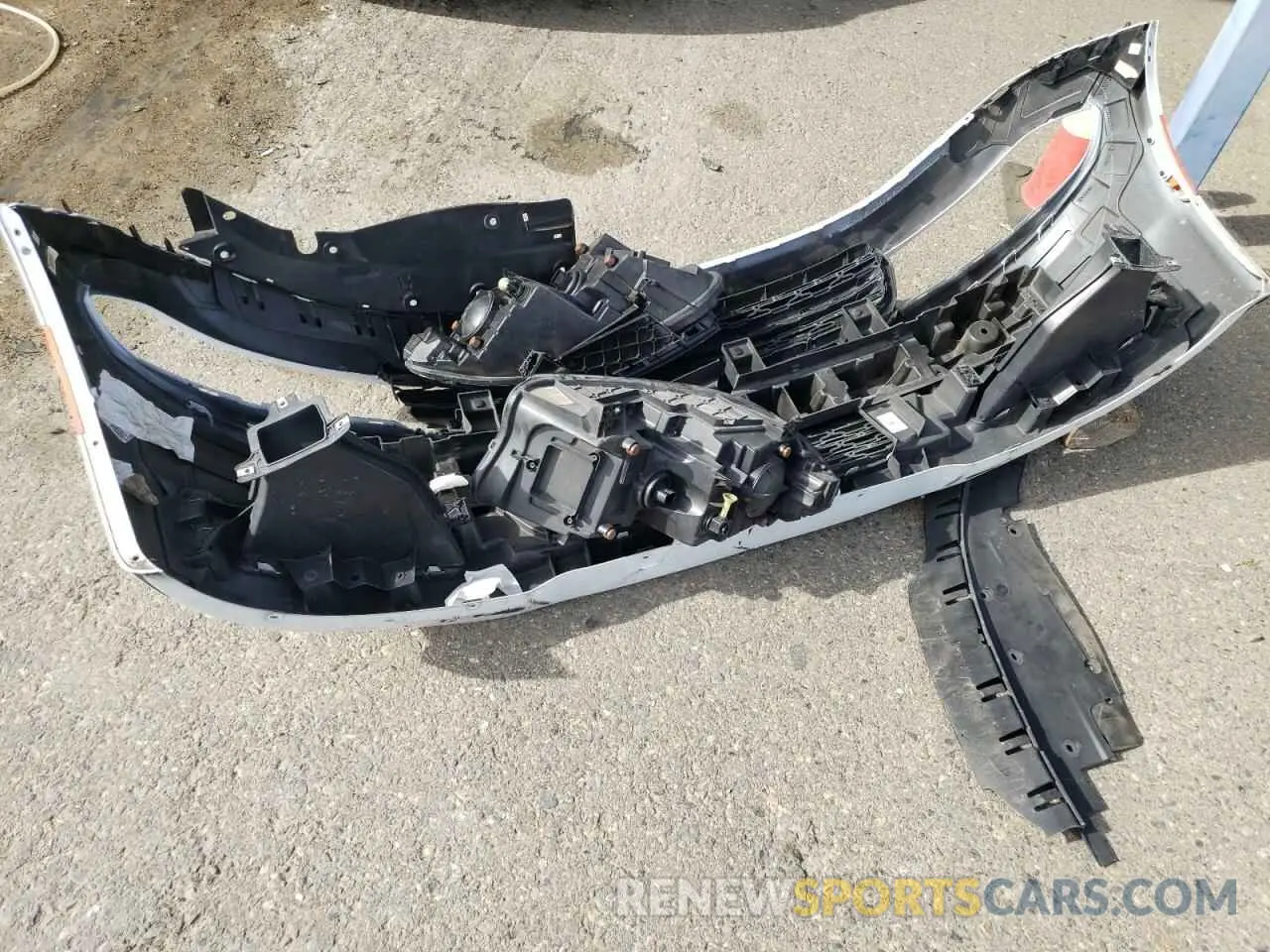12 Photograph of a damaged car 2C3CDXBG9NH212598 DODGE CHARGER 2022