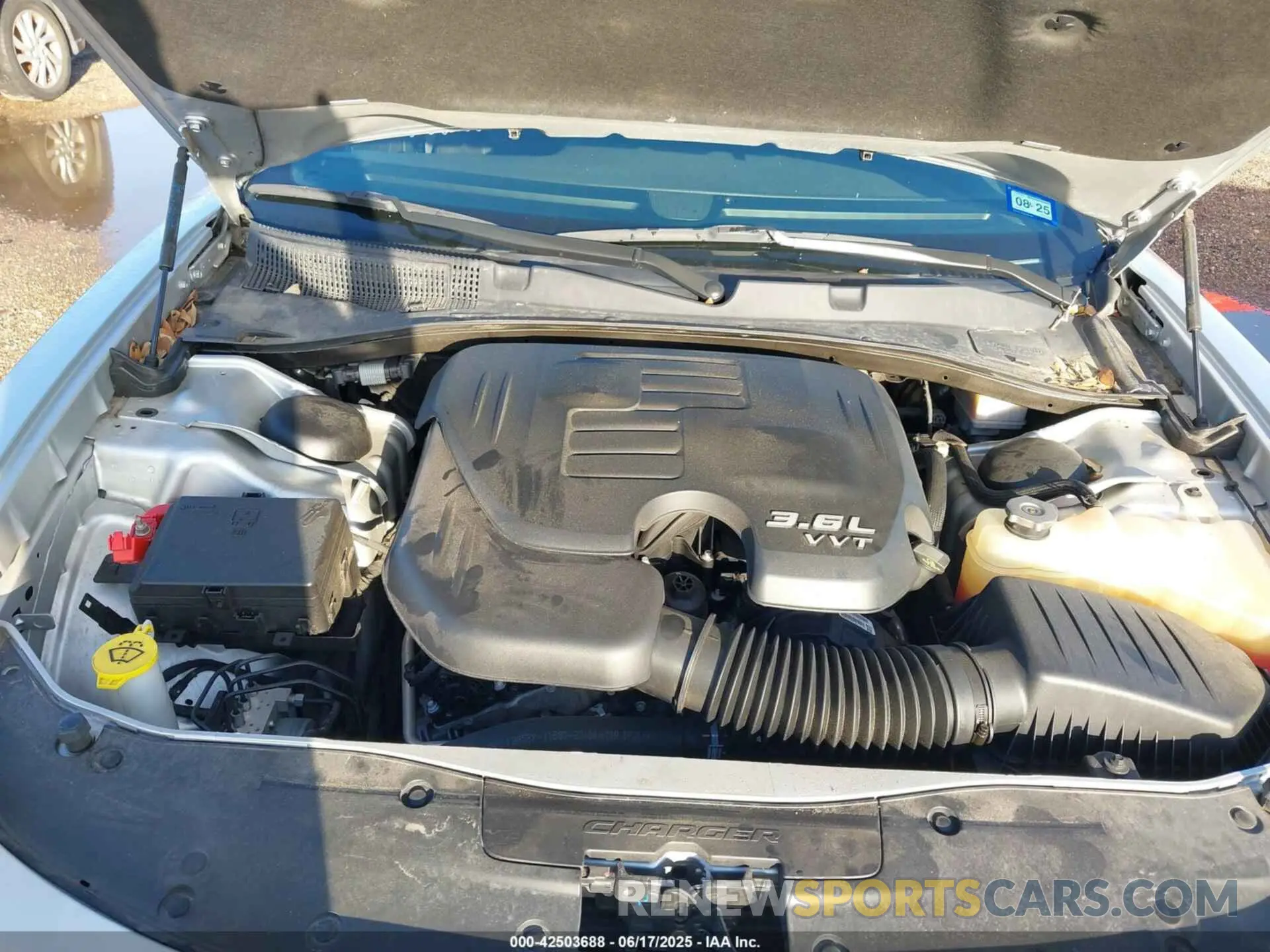 10 Photograph of a damaged car 2C3CDXBG9NH250526 DODGE CHARGER 2022