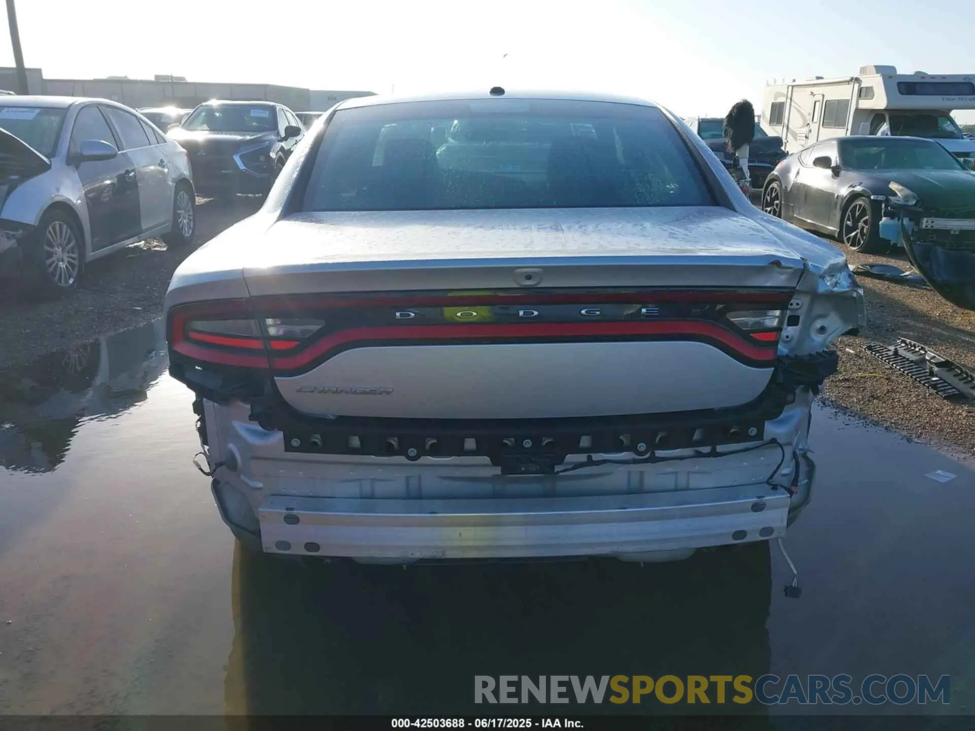 16 Photograph of a damaged car 2C3CDXBG9NH250526 DODGE CHARGER 2022