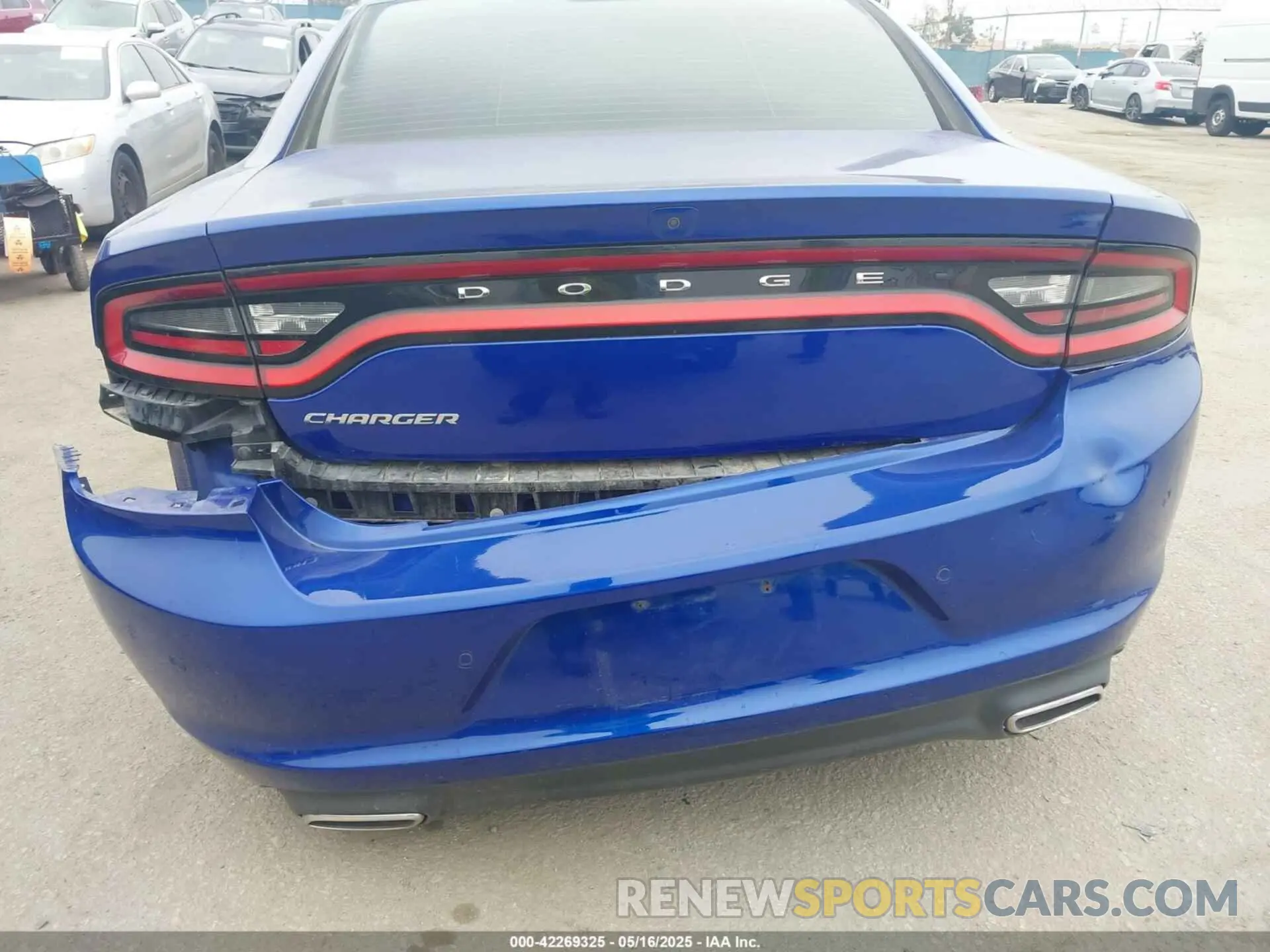18 Photograph of a damaged car 2C3CDXBGXNH231127 DODGE CHARGER 2022