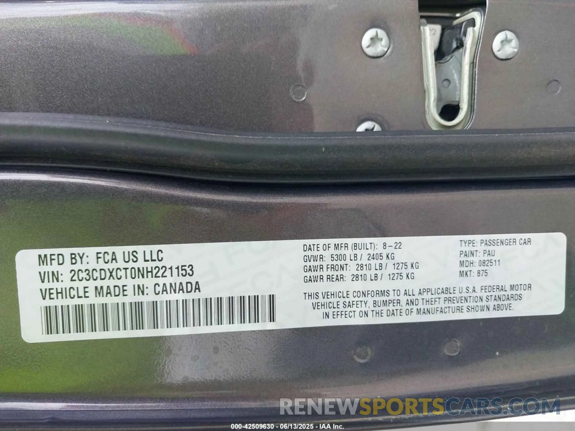 9 Photograph of a damaged car 2C3CDXCT0NH221153 DODGE CHARGER 2022