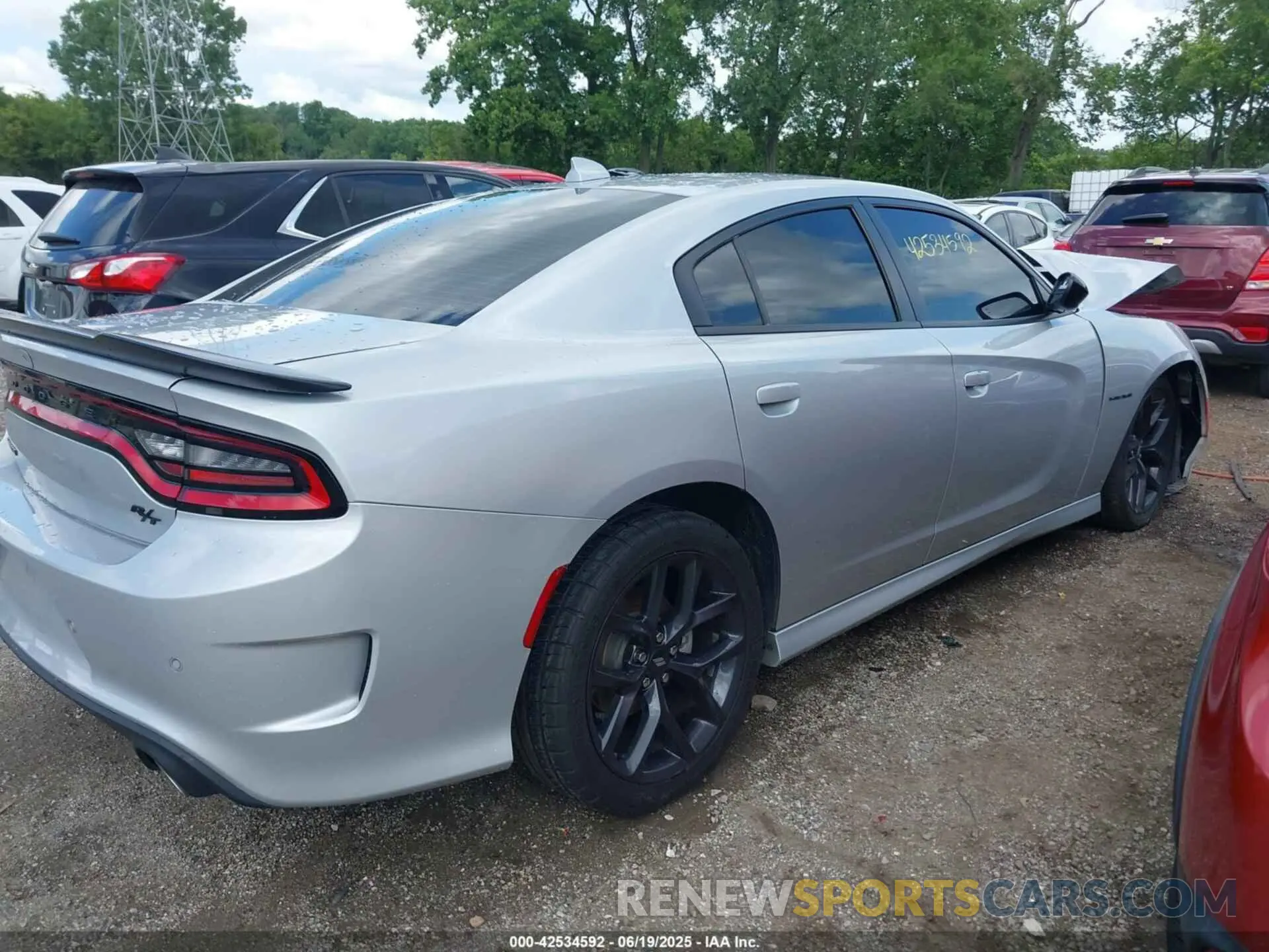 4 Photograph of a damaged car 2C3CDXCT1NH240536 DODGE CHARGER 2022