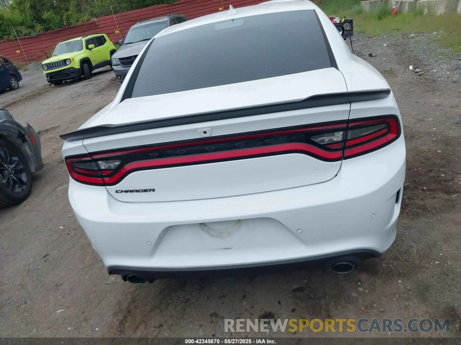 16 Photograph of a damaged car 2C3CDXCT2NH240271 DODGE CHARGER 2022