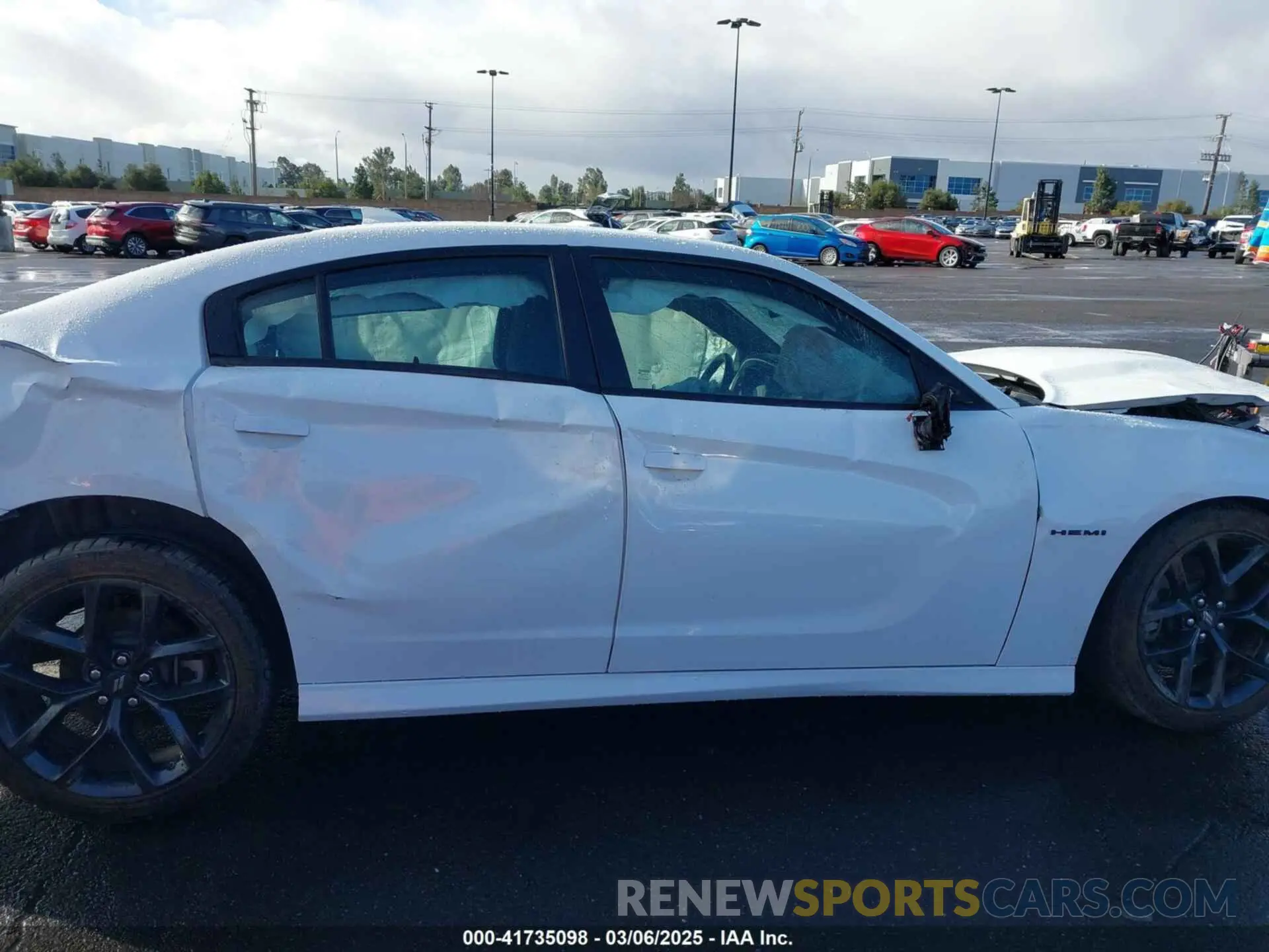 13 Photograph of a damaged car 2C3CDXCT4NH202170 DODGE CHARGER 2022