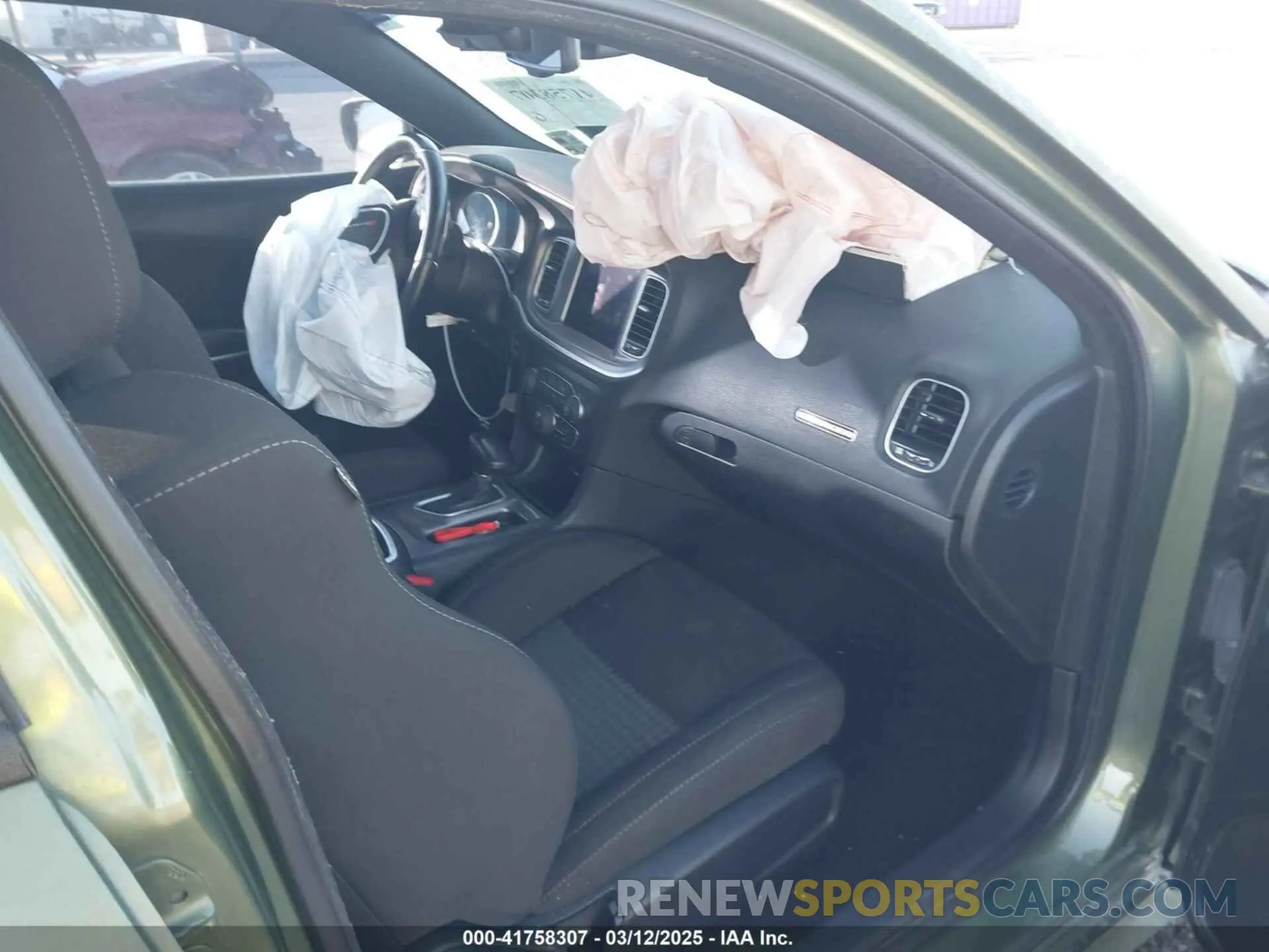 5 Photograph of a damaged car 2C3CDXCT6NH202445 DODGE CHARGER 2022